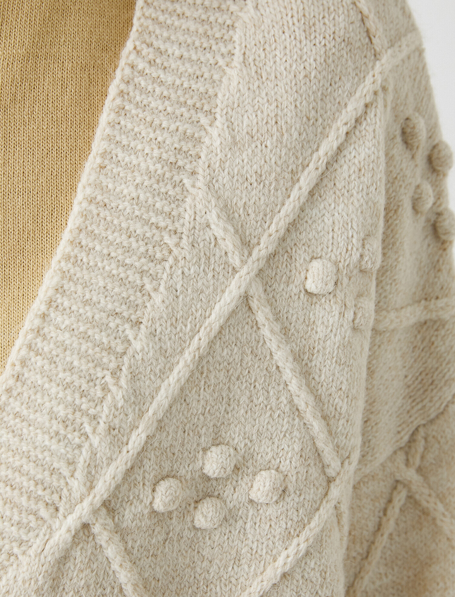   V Yaka Düğmeli Uzun Kollu Hırka