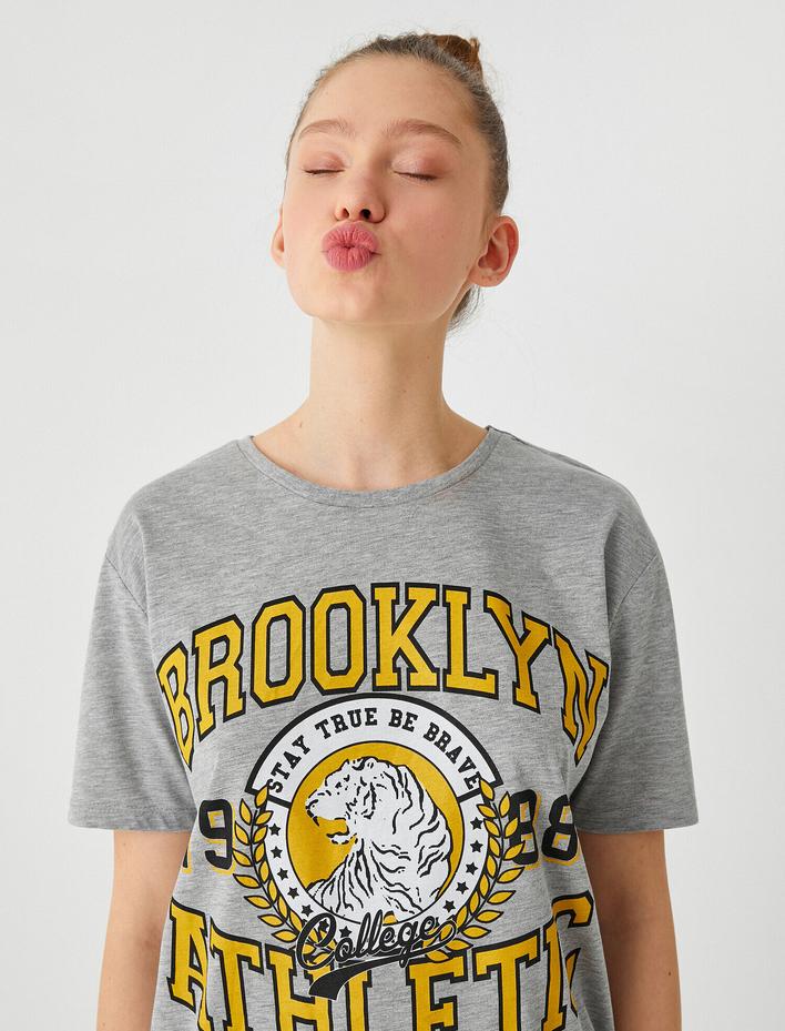  Baskılı Kısa Kollu Tişört