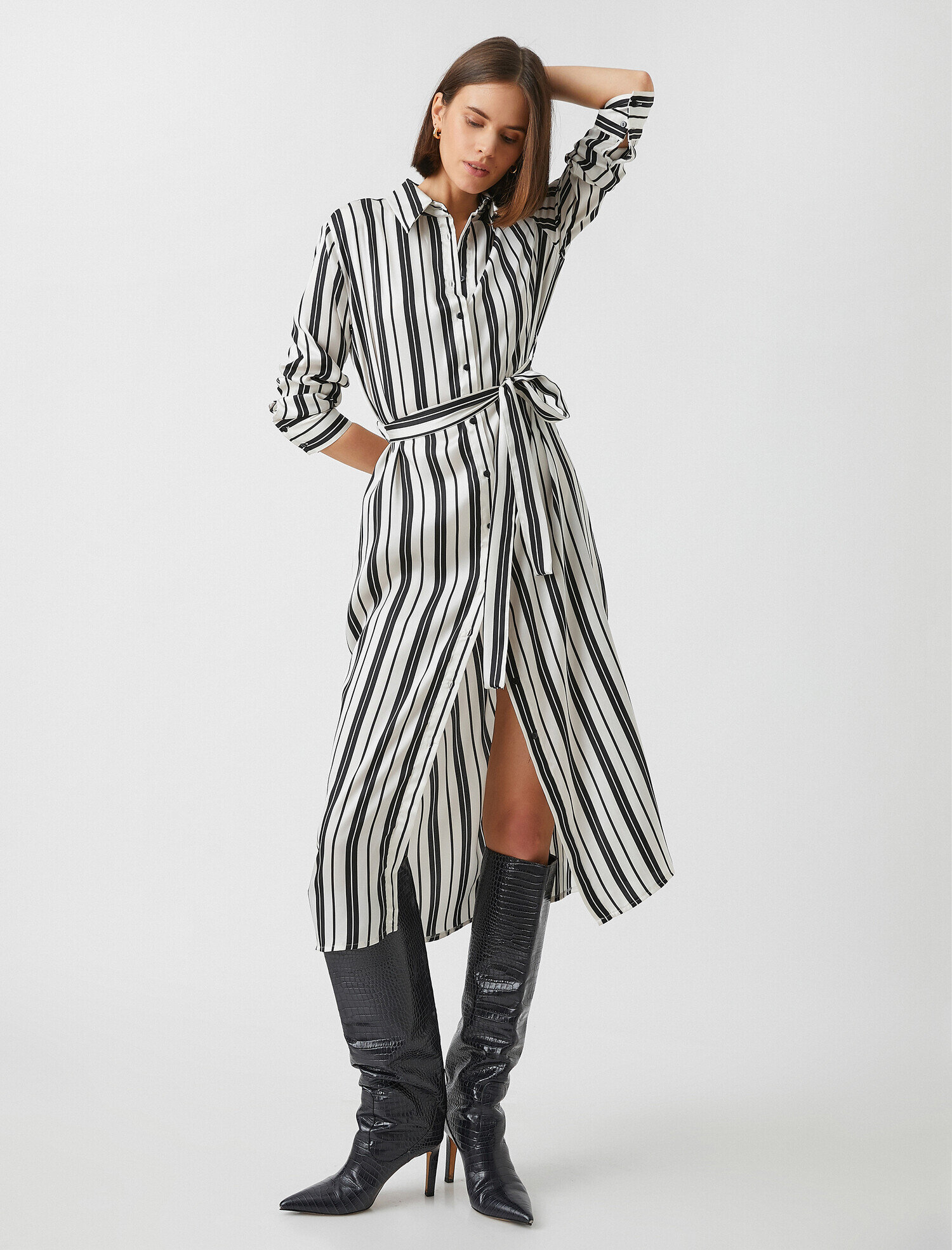   Kemer Detaylı Çizgili Elbise