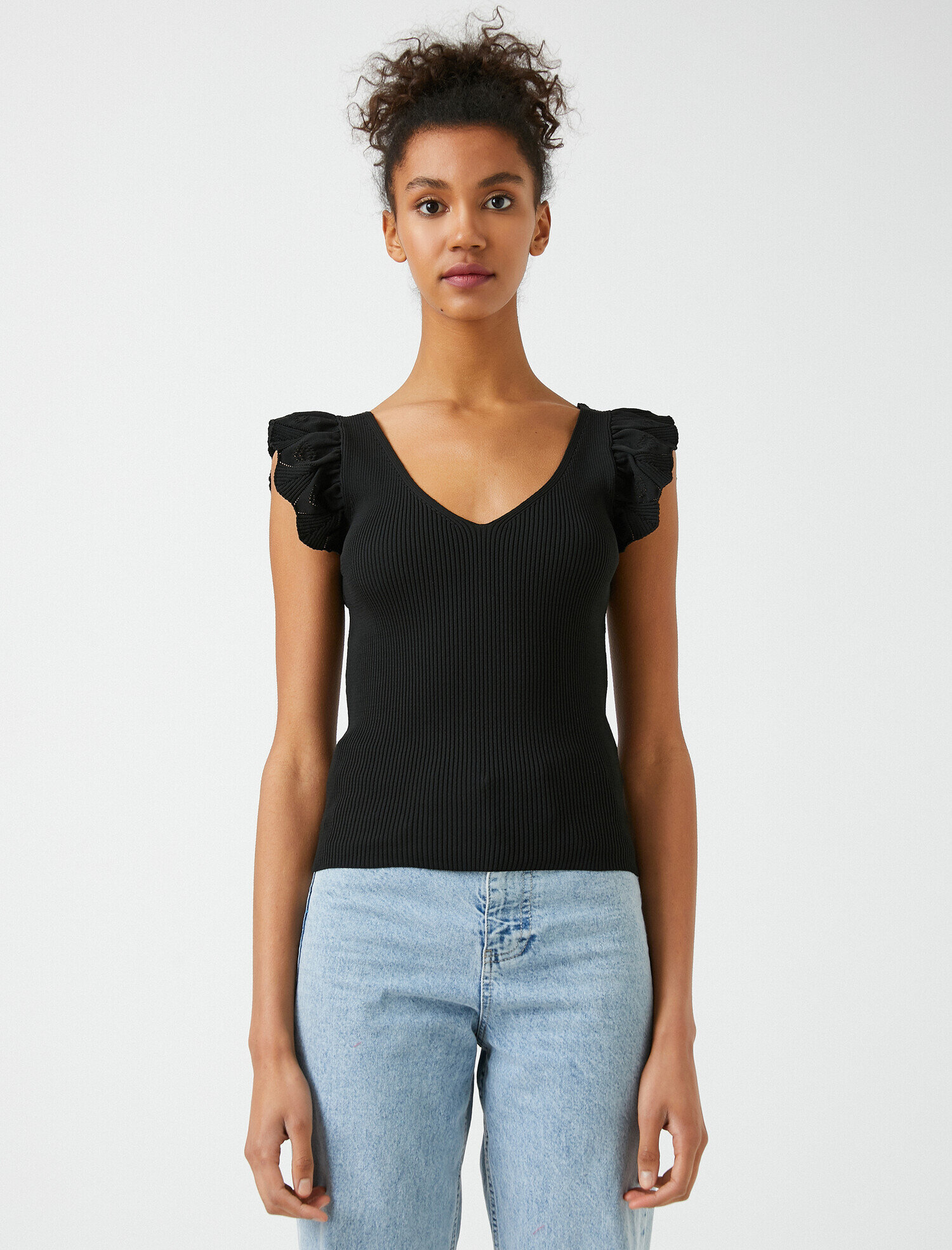   V Yaka Fırfırlı Atlet