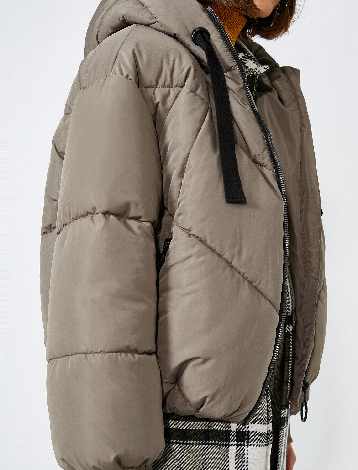   Kapüşonlu Şişme Anorak Mont