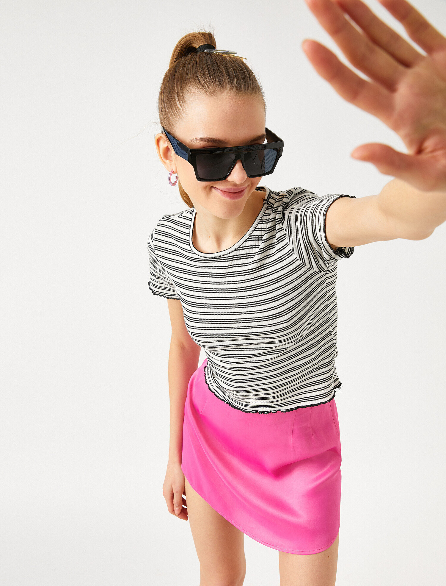   Kısa Kollu Bisiklet Yaka Tişört