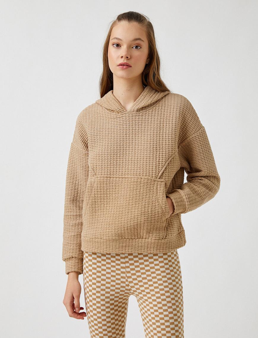   Kapüşonlu Cepli Sweatshirt