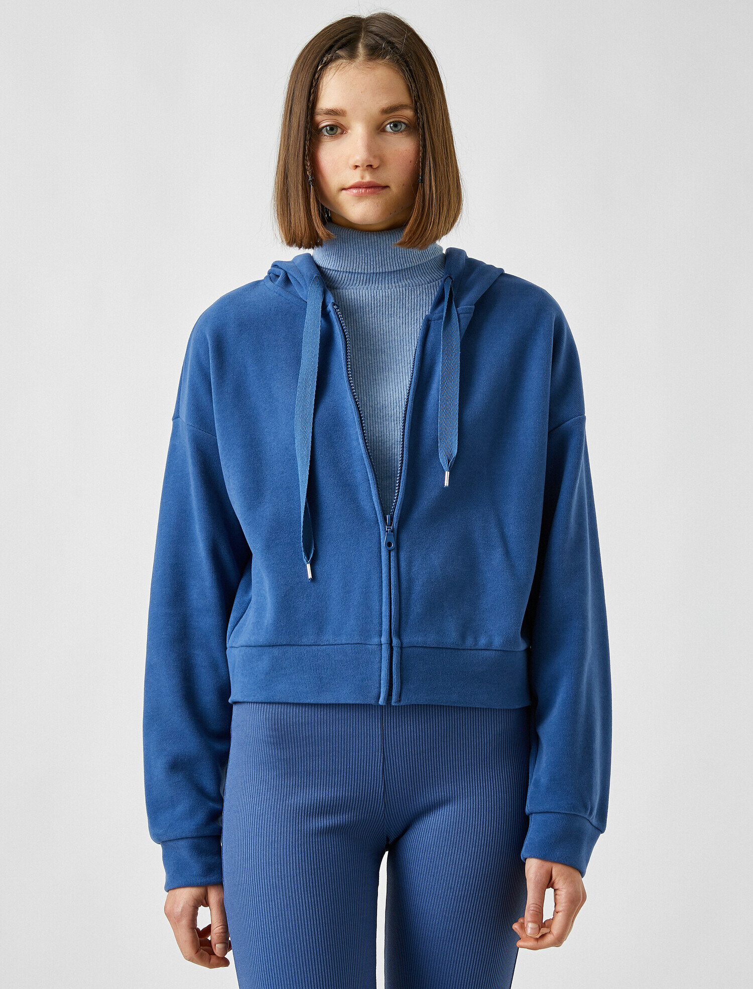   Fermuarlı Kapüşonlu Cepli Sweatshirt