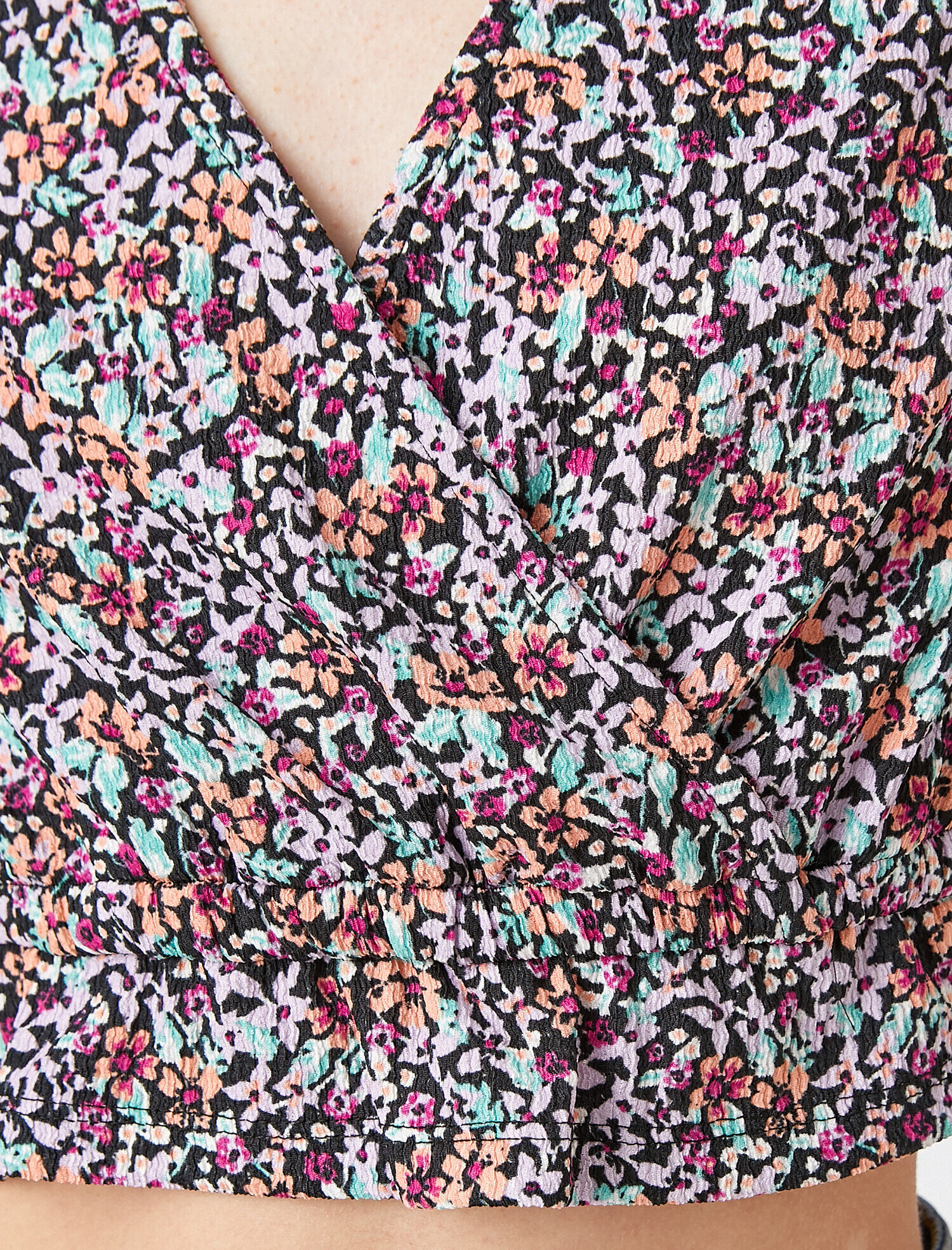   Kısa Kollu Crop Tişört