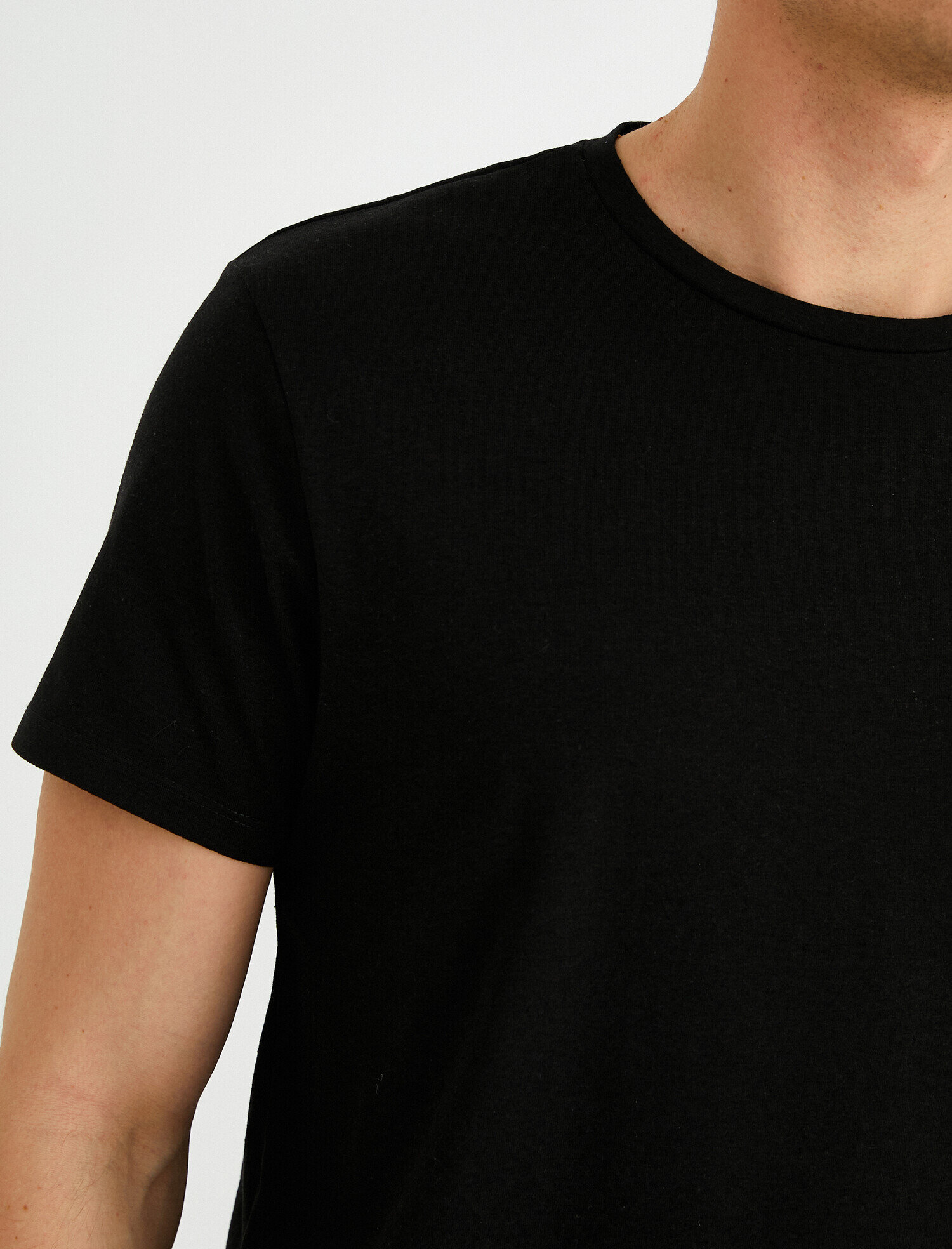   Slim Fit Basic Tişört