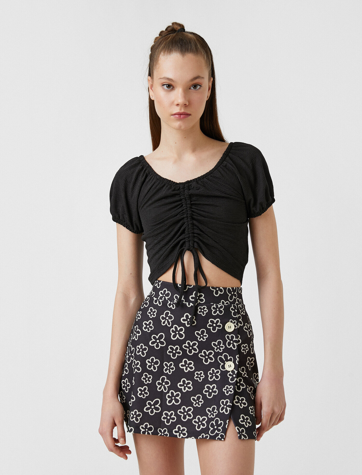   Büzgülü Crop Tişört