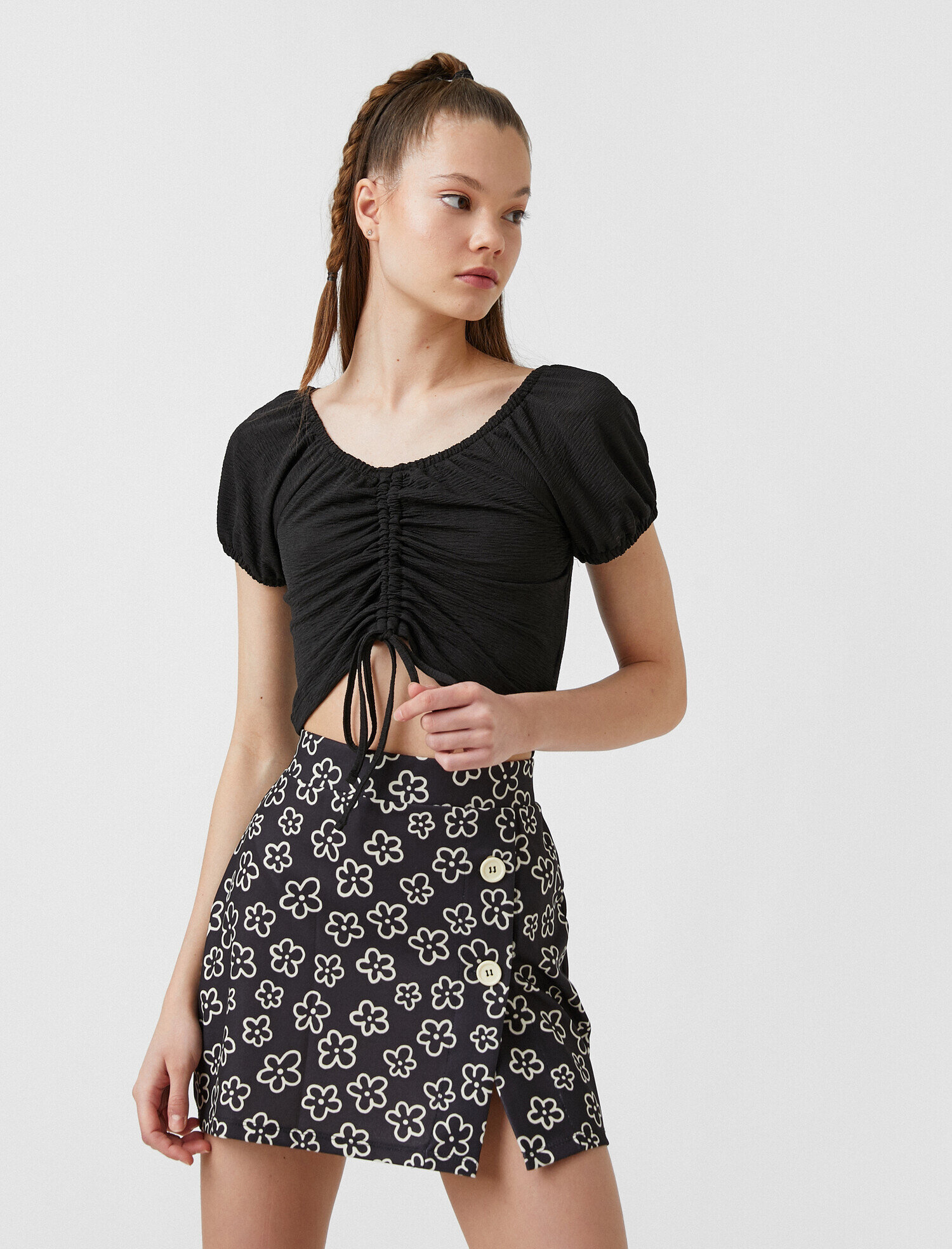   Büzgülü Crop Tişört