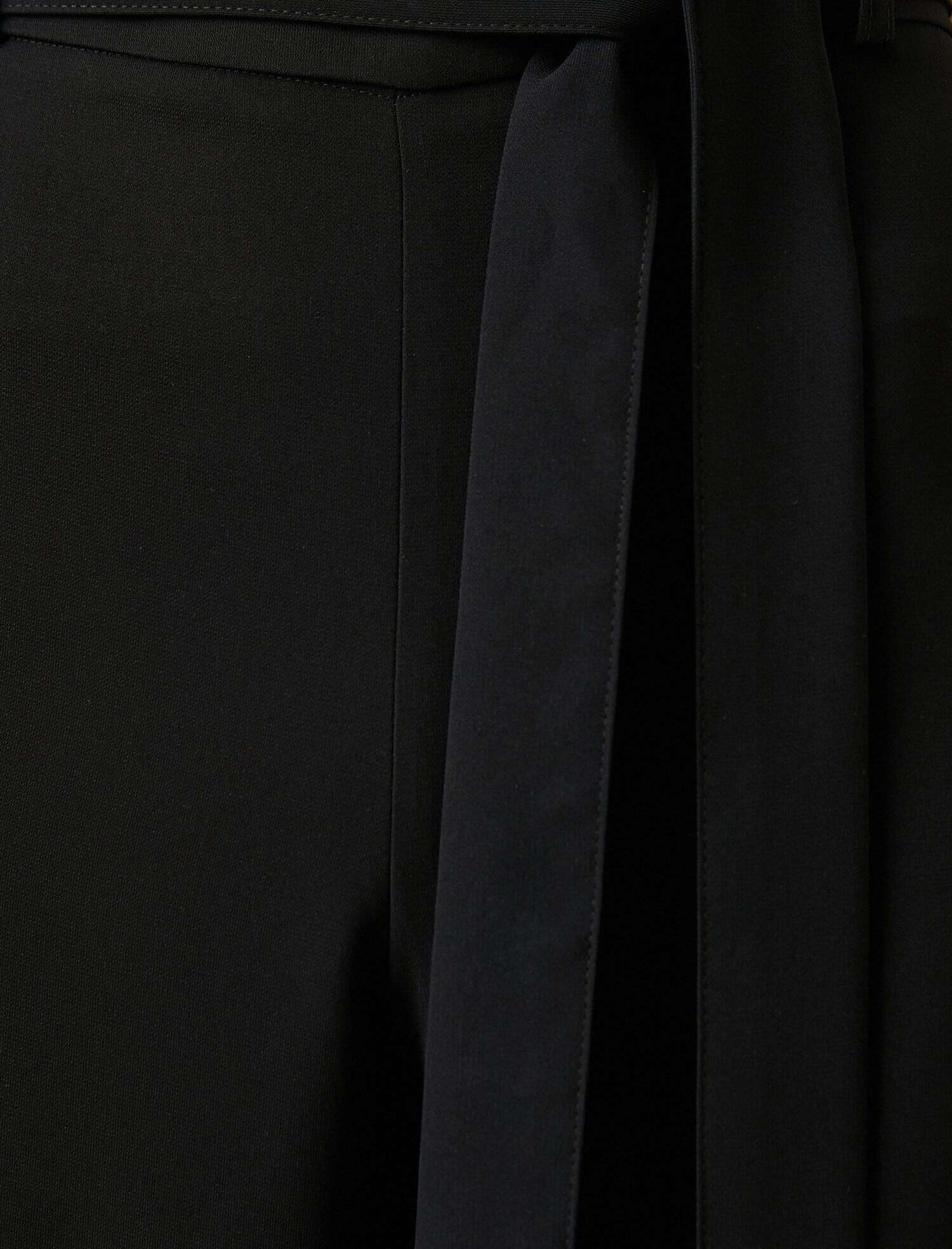   Beli Bağlamalı Bol Paça Crop Pantolon