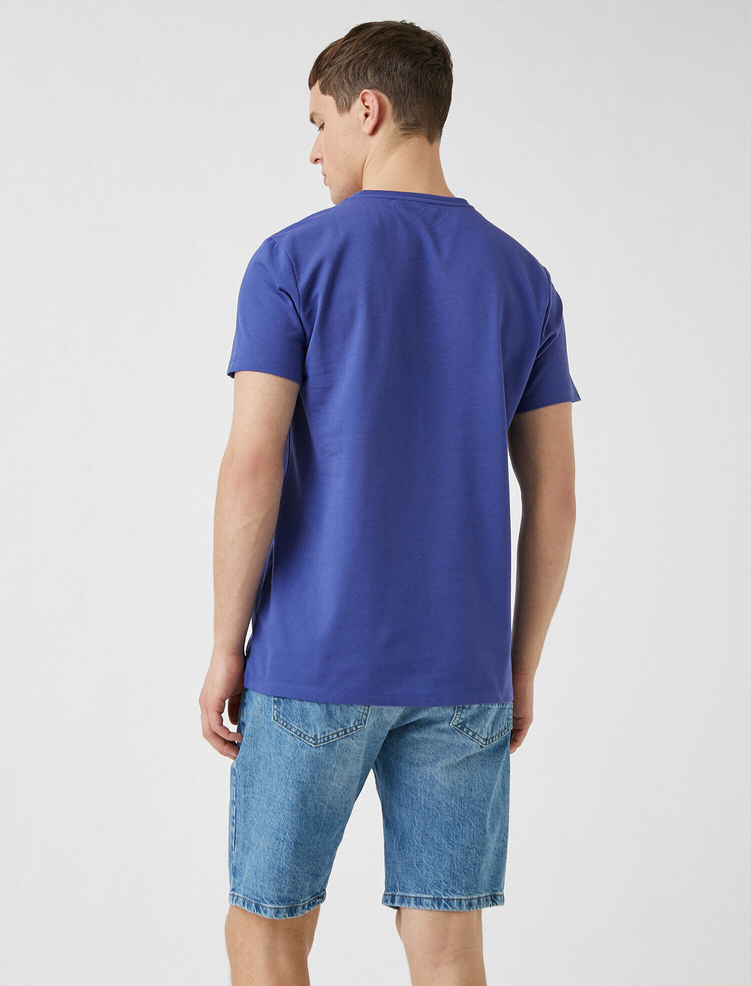   Slim Fit Kabartma Baskılı Tişört