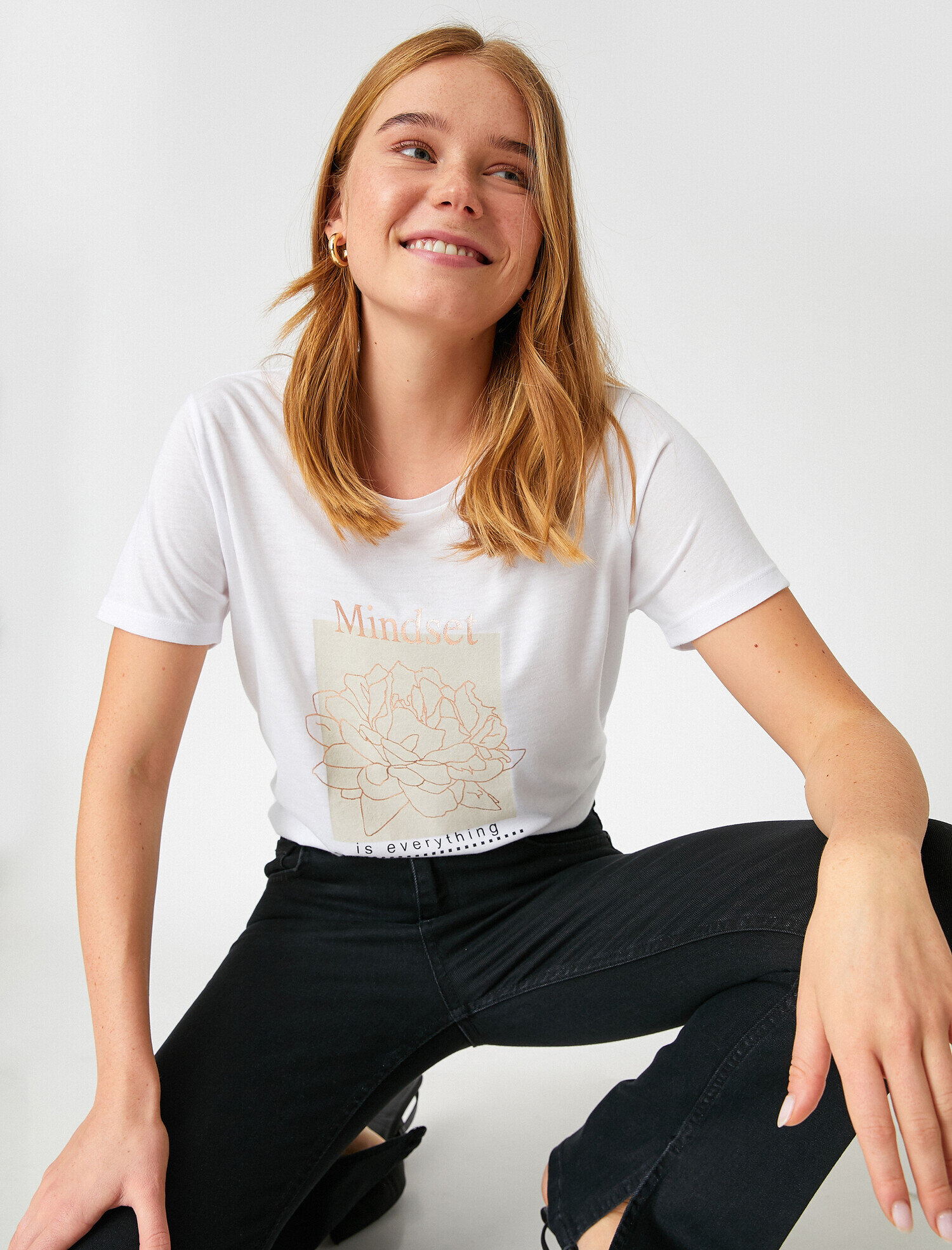   Bisiklet Yaka Kısa Kollu Baskılı Tişört