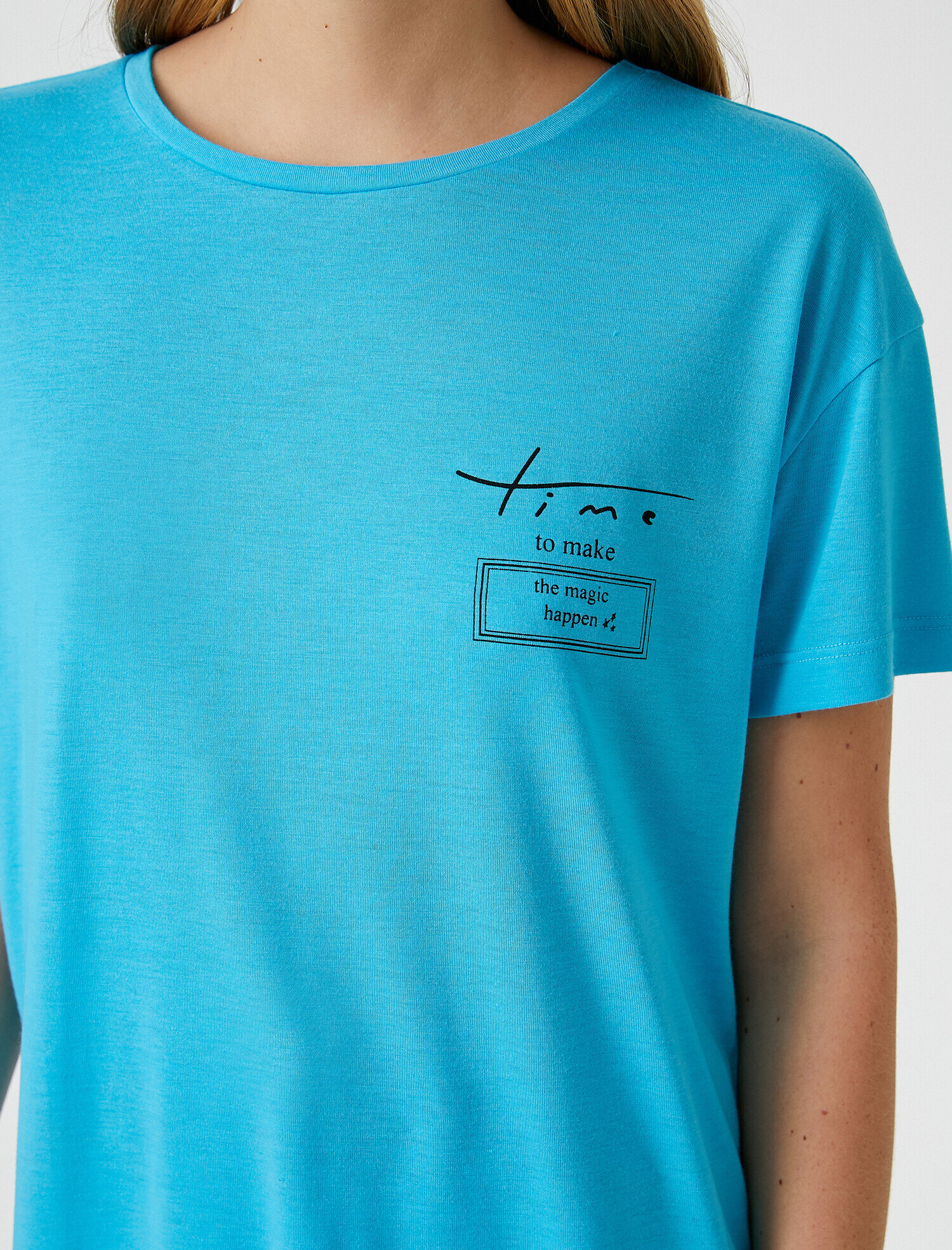   Bisiklet Yaka Kısa Kollu Baskılı Tişört