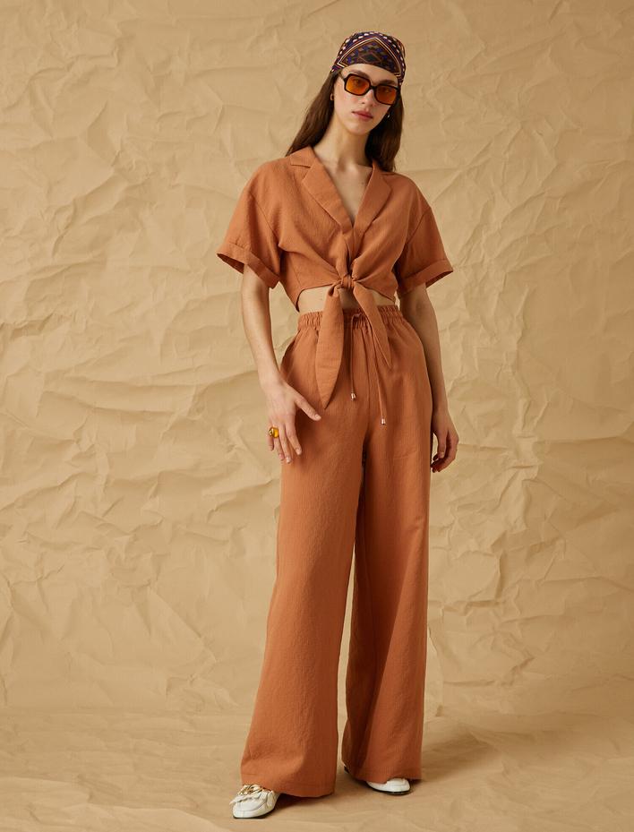  V Yaka Beli Bağlamalı Kısa Kollu Crop Gömlek