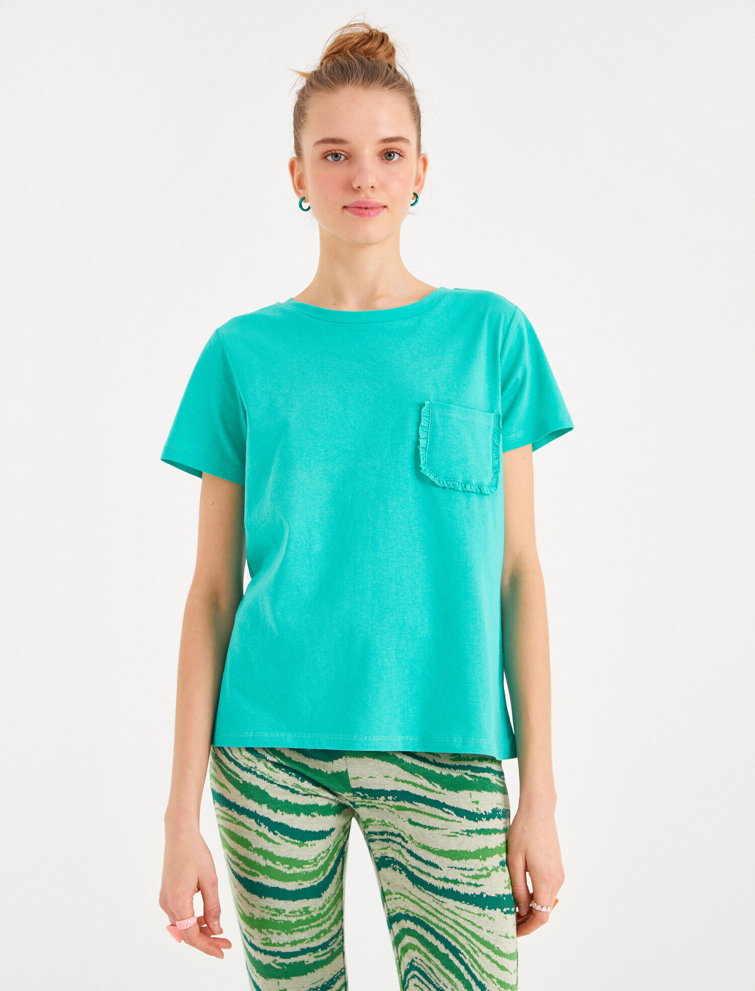   Kısa Kollu Bisiklet Yaka Tişört