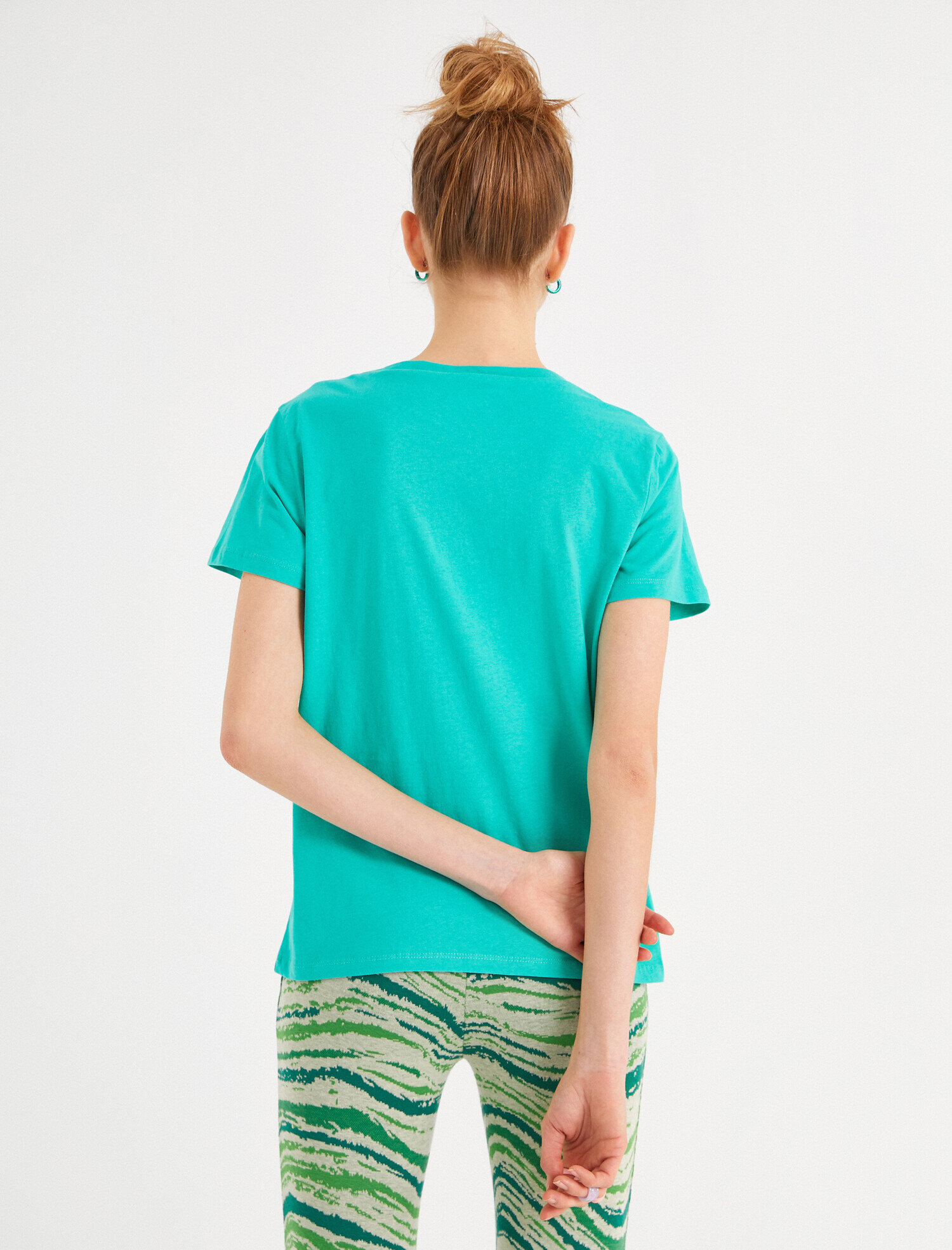   Kısa Kollu Bisiklet Yaka Tişört