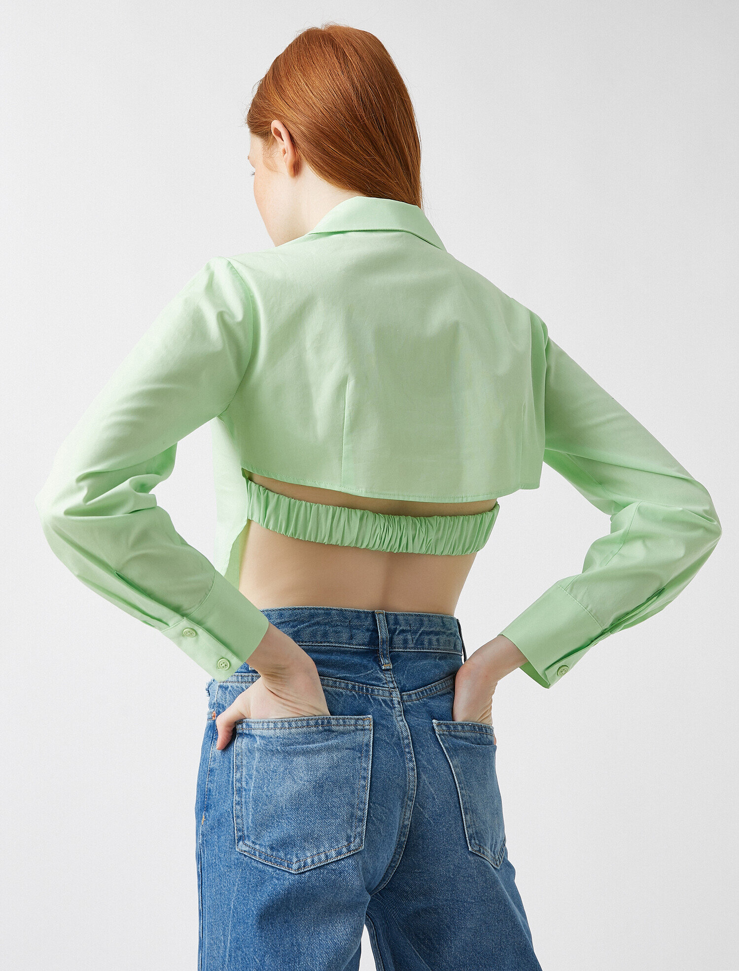   Sırtı Açık Crop Gömlek