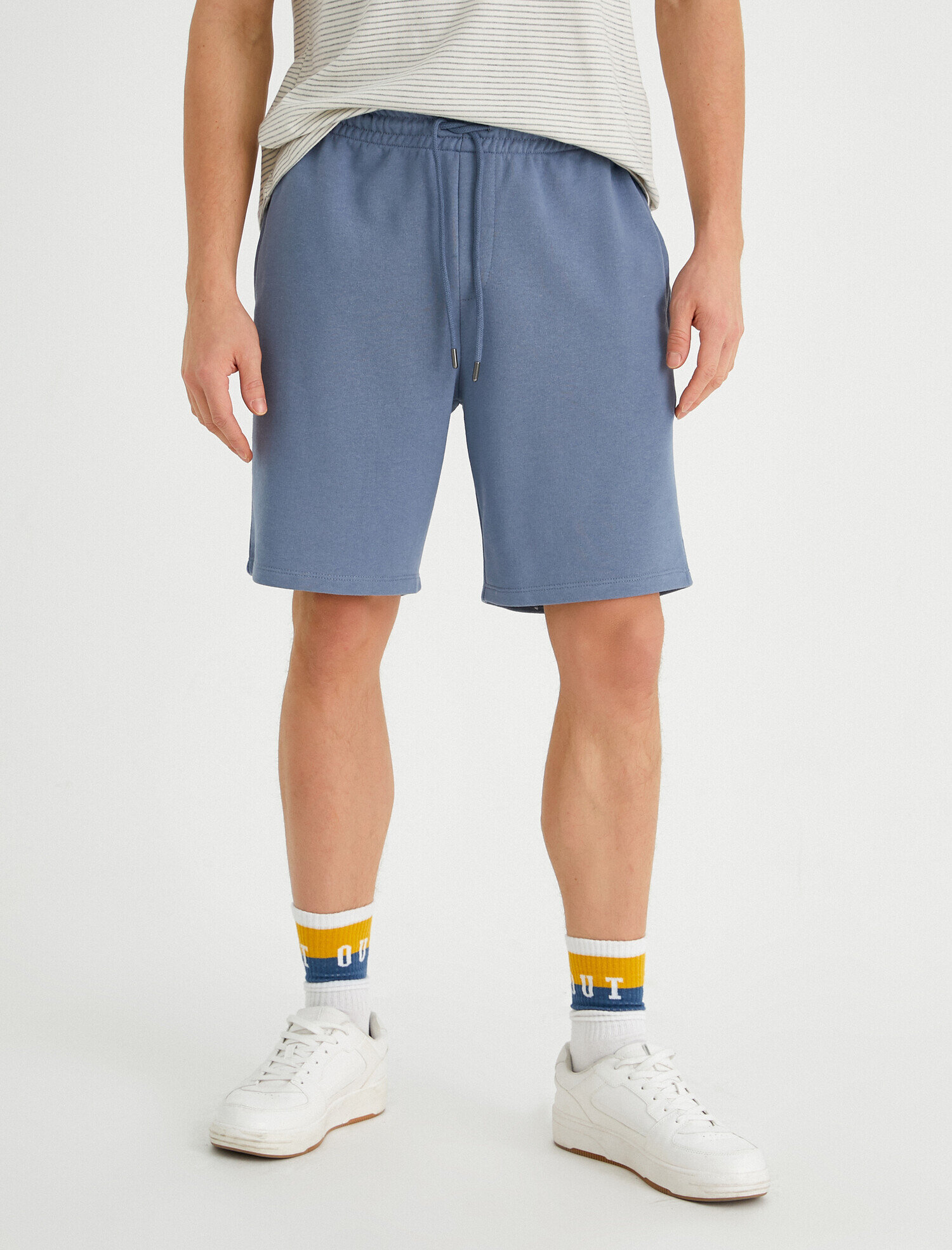   Dar Kesim Şort Beli Bağcıklı