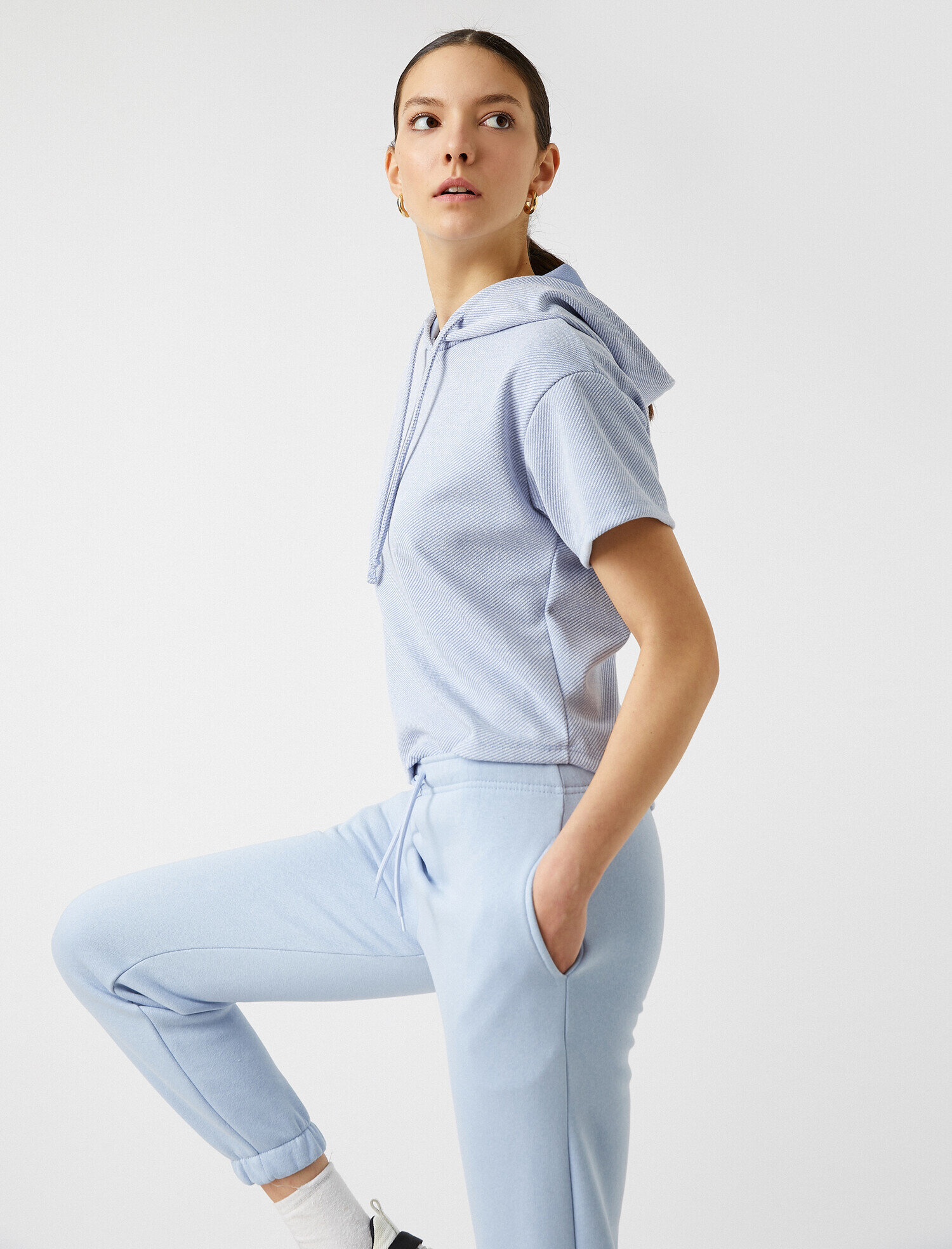   Kapüşonlu Kısa Kollu Tişört