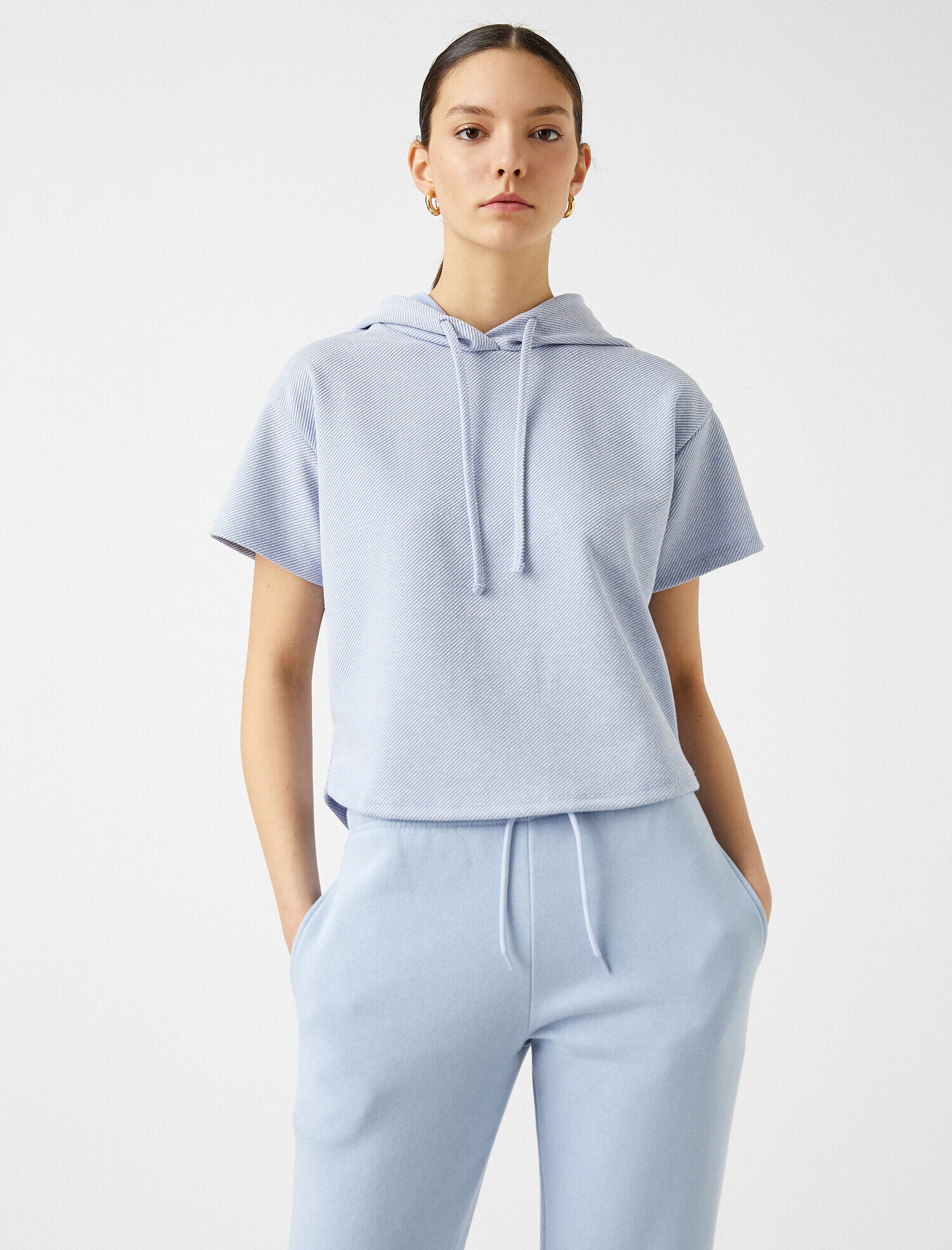   Kapüşonlu Kısa Kollu Tişört