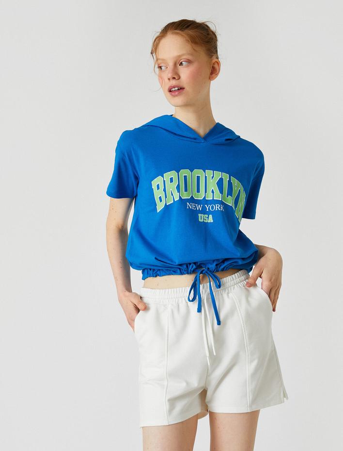  Pamuklu Baskı Detaylı Büzgülü Kapüşonlu Tişört