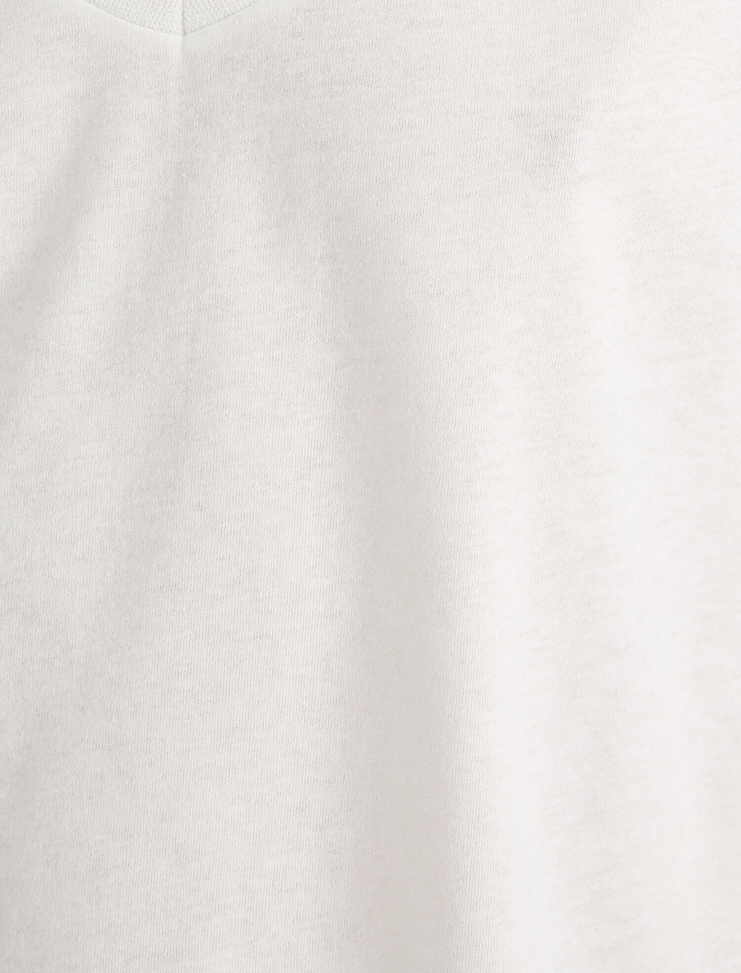   V Yaka Kısa Kollu Tişört