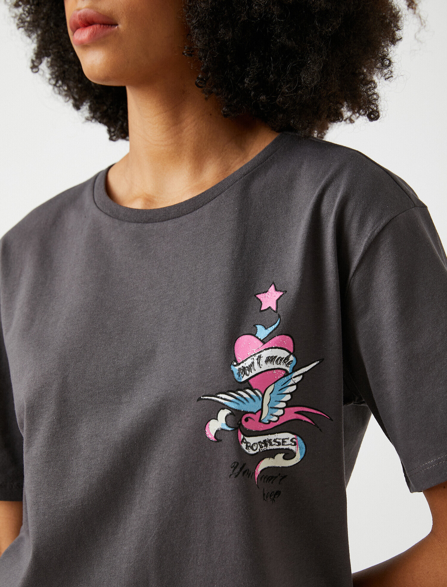   Kısa Kollu Bisiklet Yaka Tişört