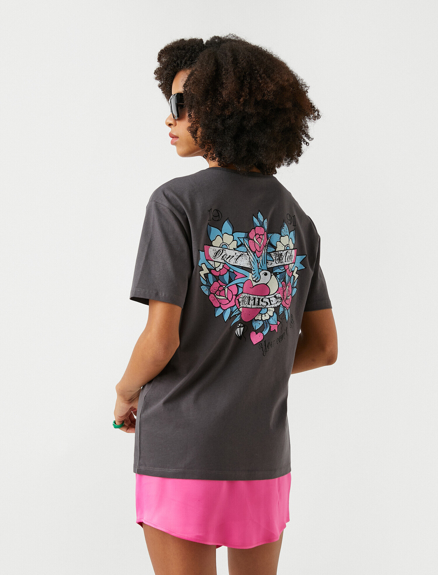   Kısa Kollu Bisiklet Yaka Tişört