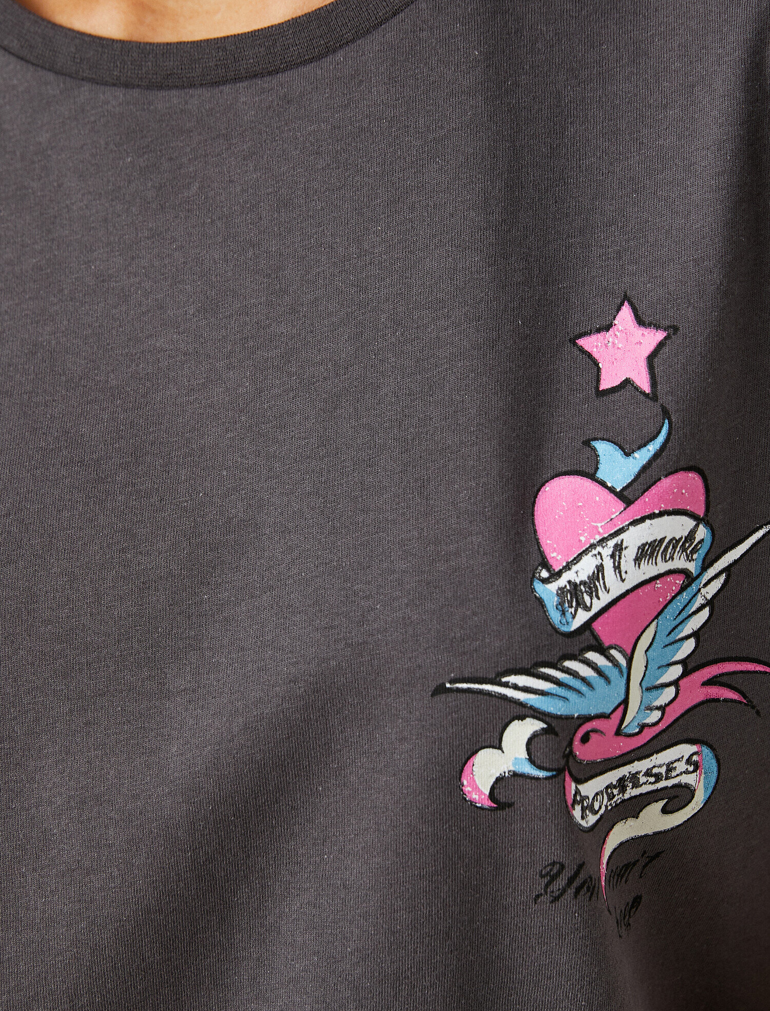   Kısa Kollu Bisiklet Yaka Tişört