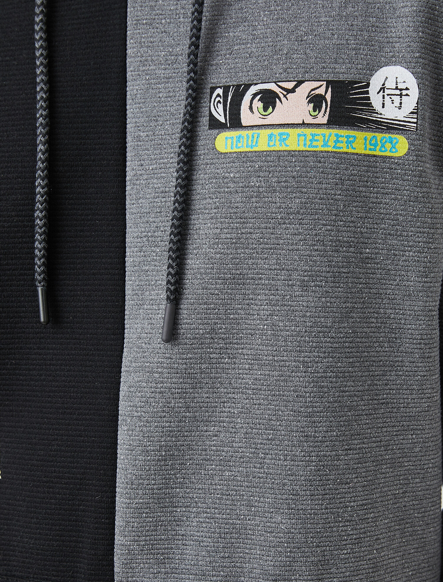   Anime Baskılı Kapüşonlu Sweatshirt