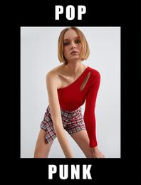 Uzun Kollu Tişört Tek Omuz Pencere Detaylı