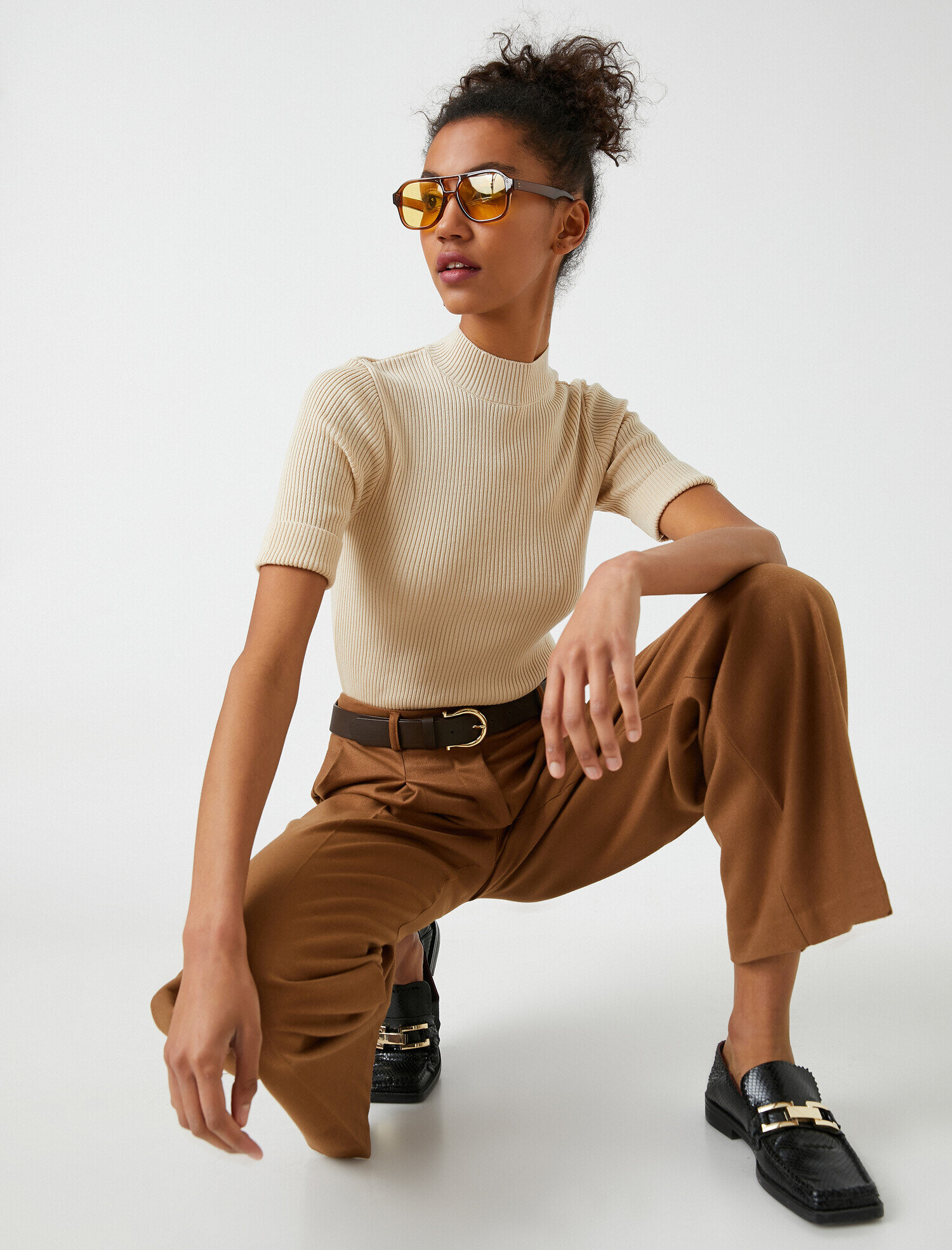   Dik Yaka Kısa Kollu Triko Kazak