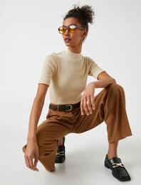 Dik Yaka Kısa Kollu Triko Kazak