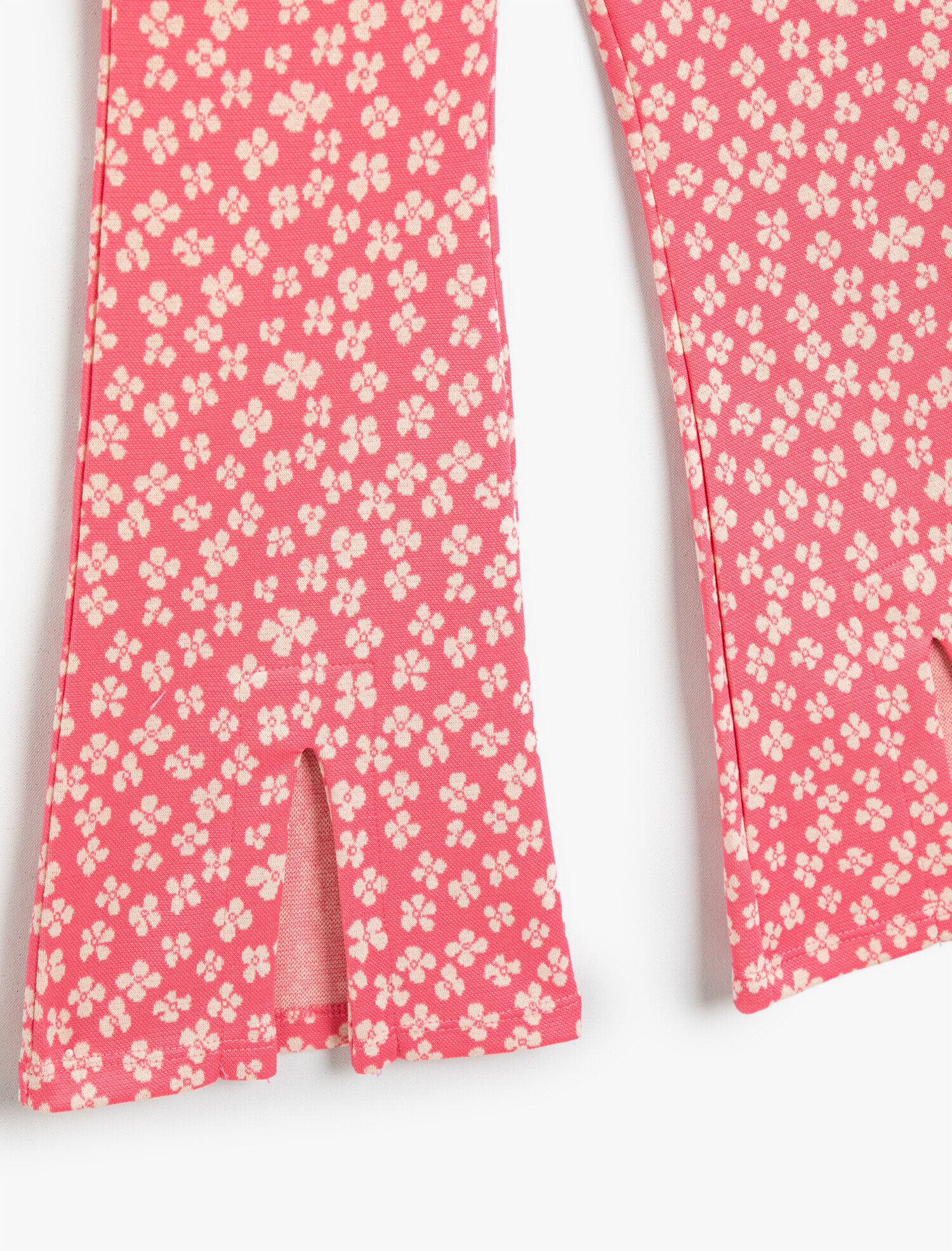  Kız Çocuk Yırtmaç Detaylı Çiçekli Pantolon