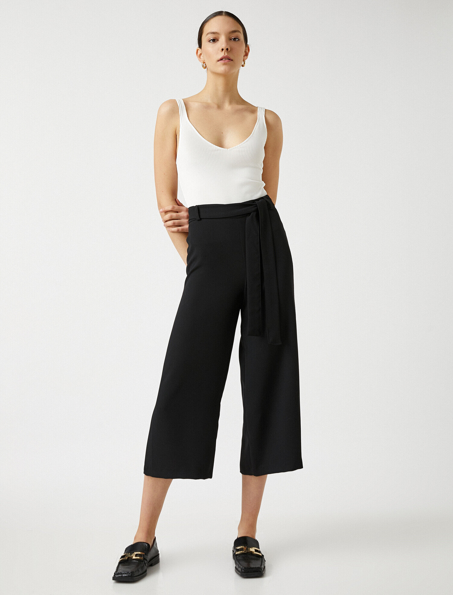   Beli Bağlamalı Bol Paça Crop Pantolon