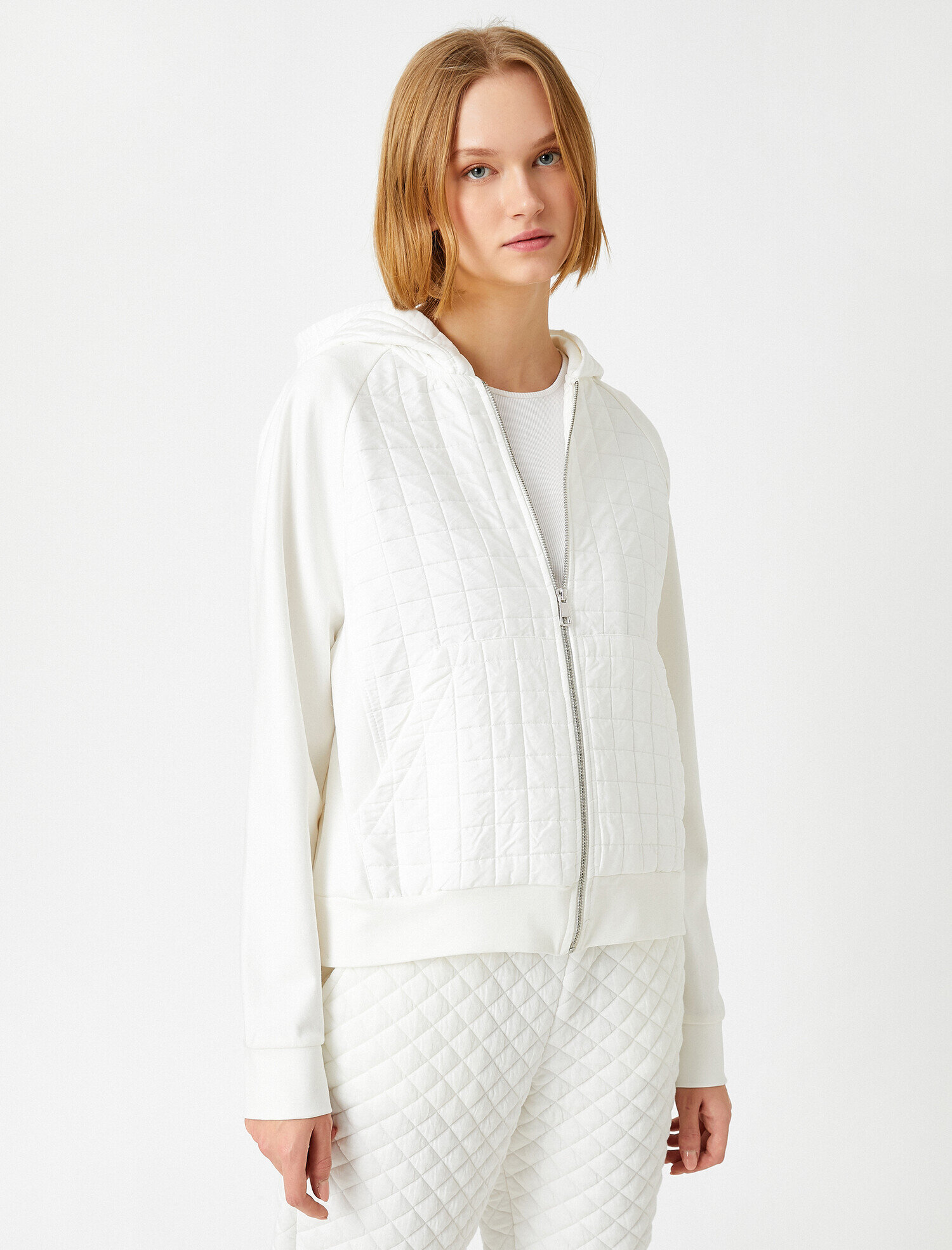   Kapüşonlu Cepli Sweatshirt