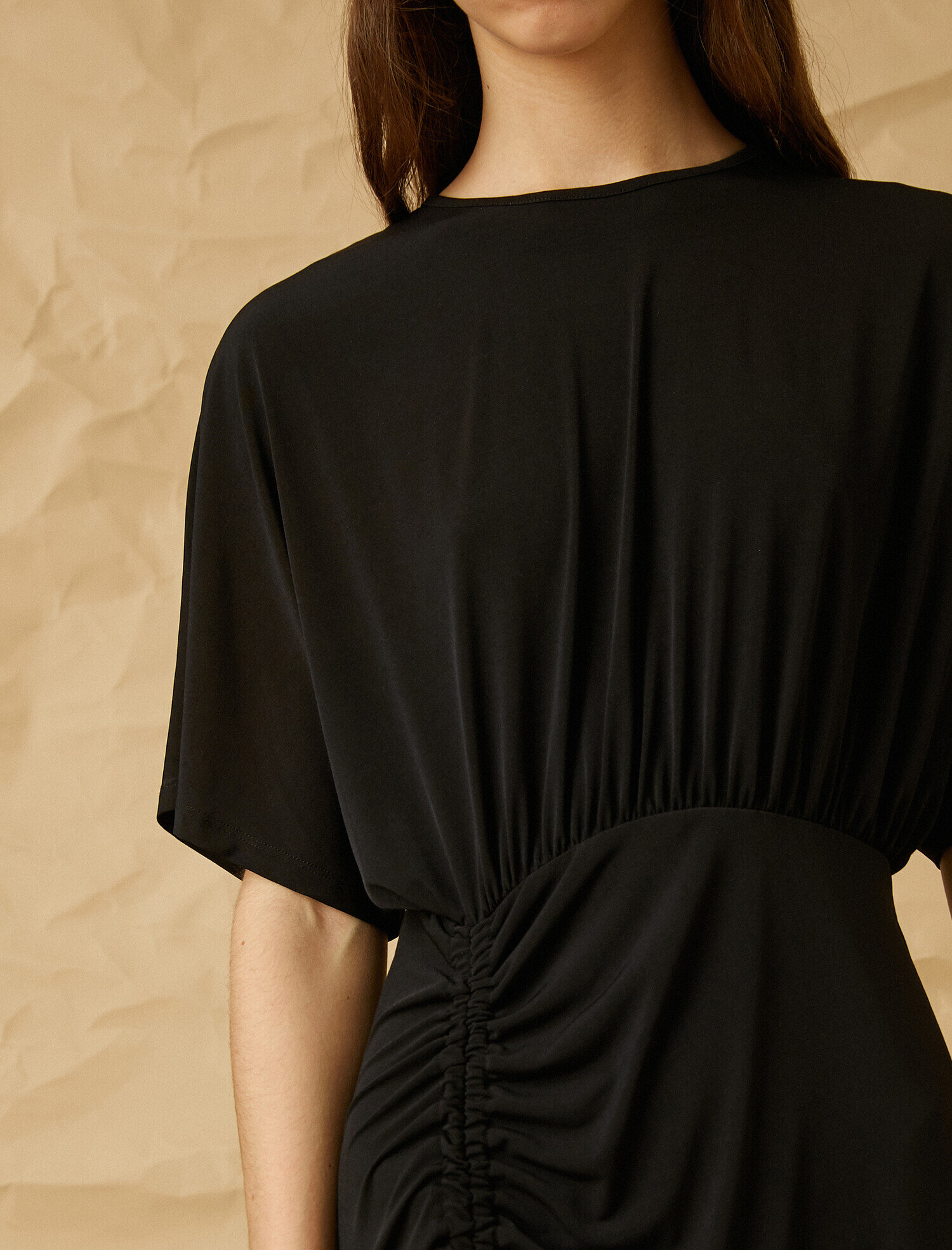   Büzgülü Yırtmaçlı Elbise