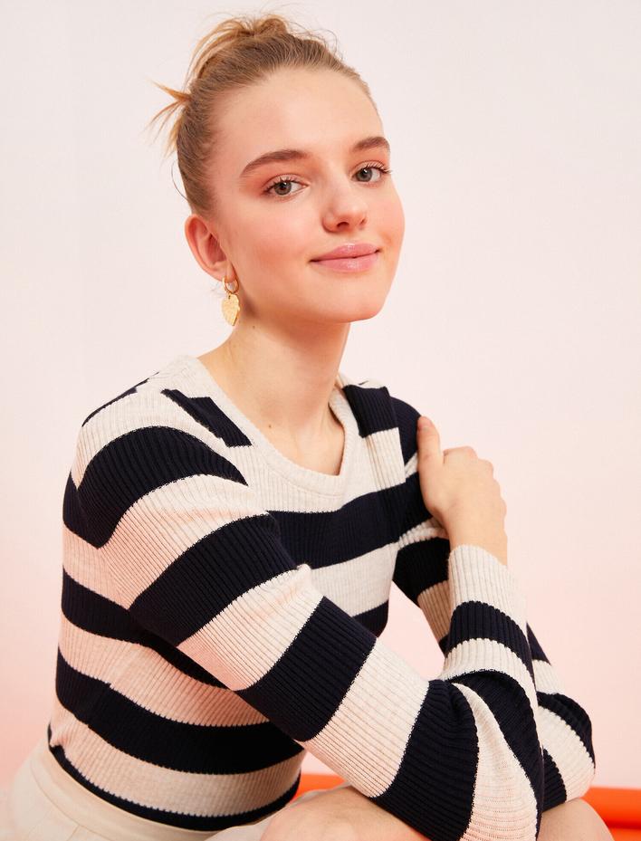  Çizgili Bisiklet Yaka Triko Kazak