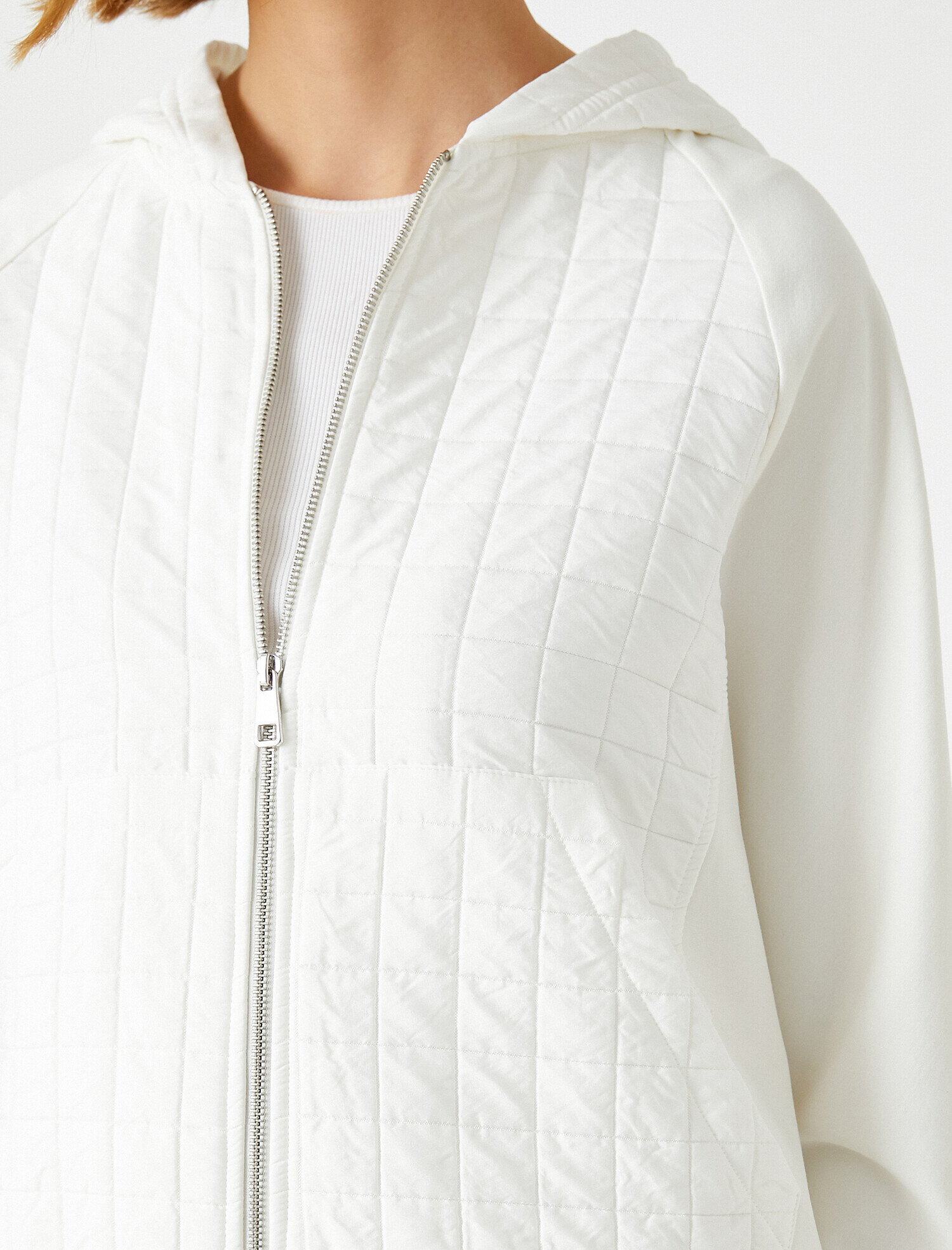   Kapüşonlu Cepli Sweatshirt