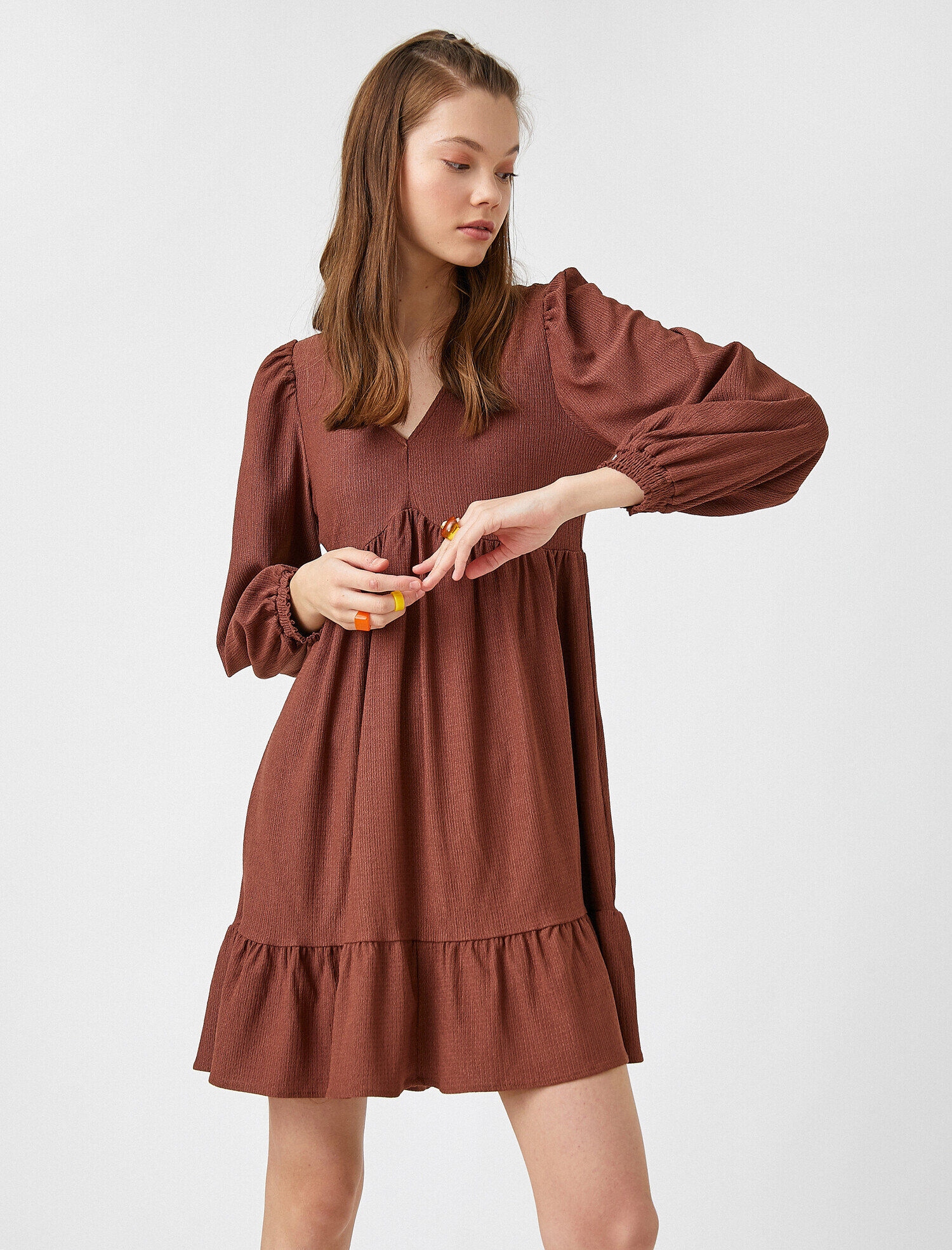   Uzun Kollu V Yaka Fırfırlı Elbise