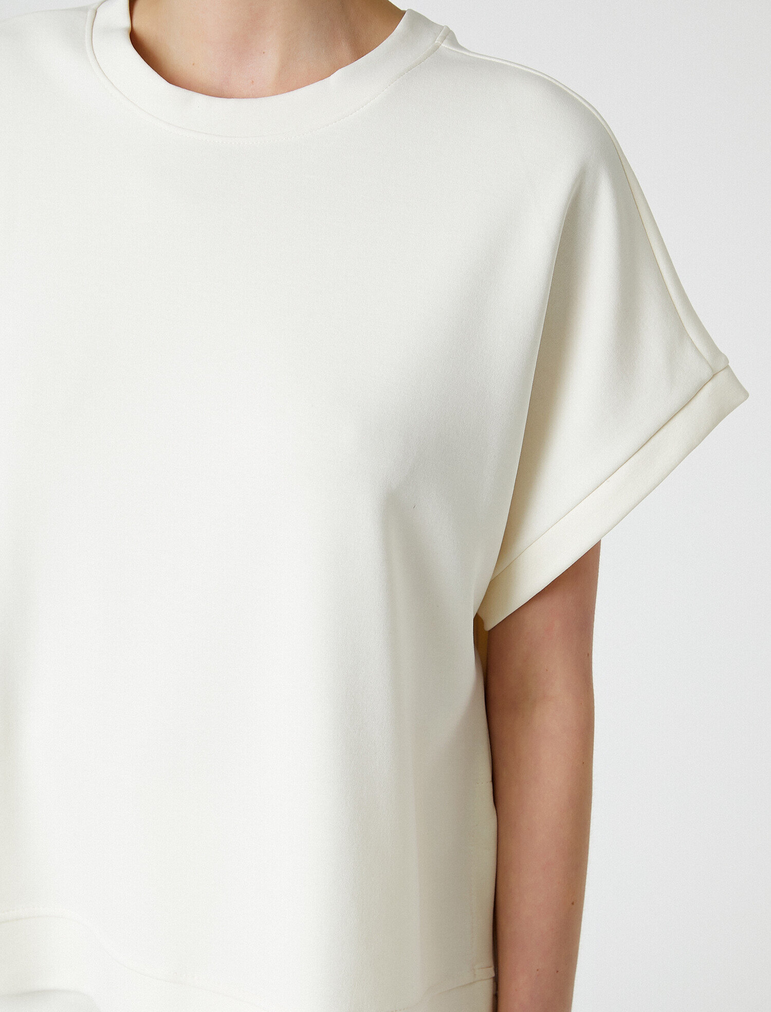   Bisiklet Yaka Kısa Kollu Tişört