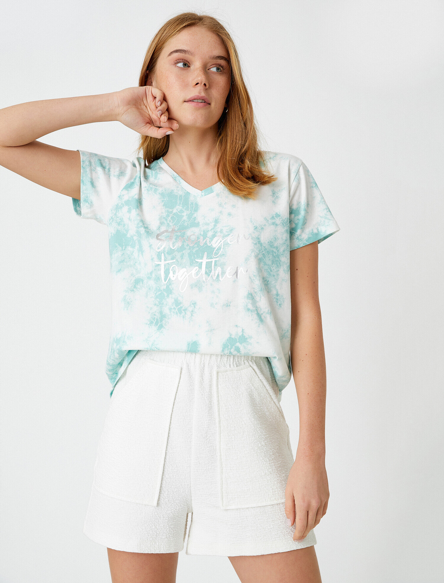   Kısa Kollu Desenli Pamuklu Tişört