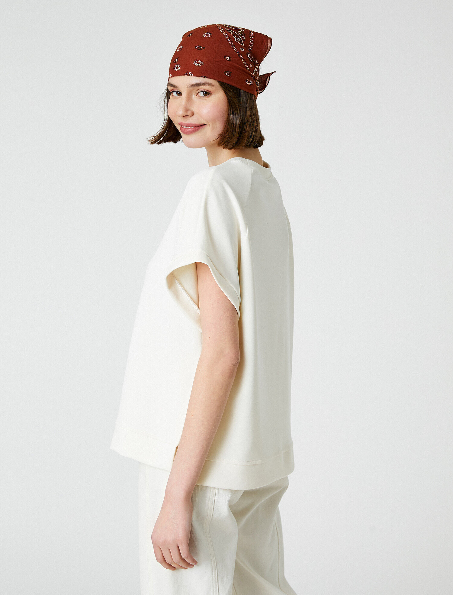   Bisiklet Yaka Kısa Kollu Tişört