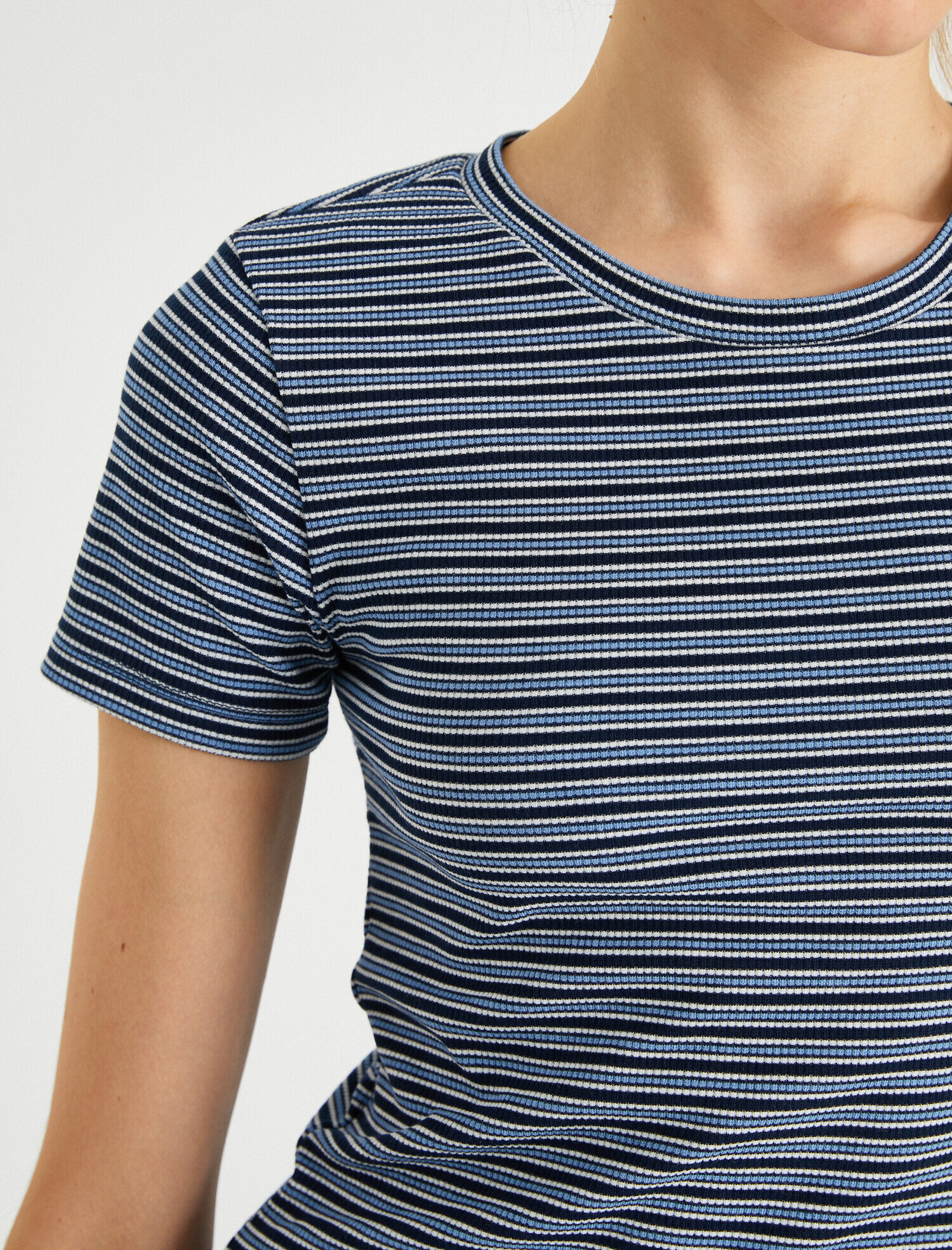   Kısa Kollu Tişört