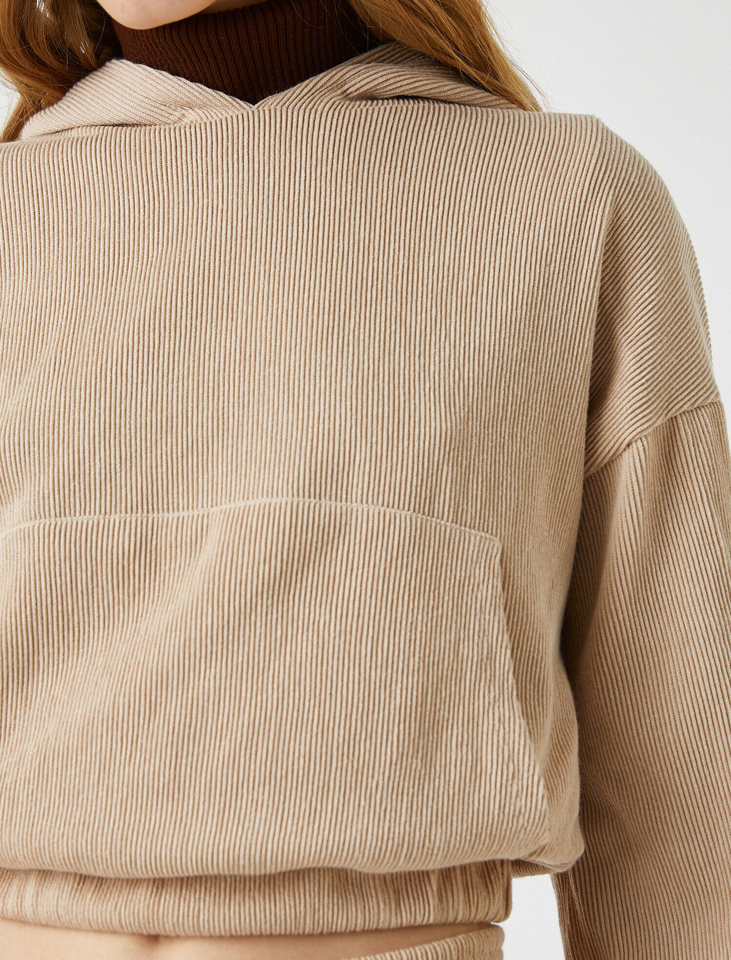   Kapüşonlu Cepli Sweatshirt