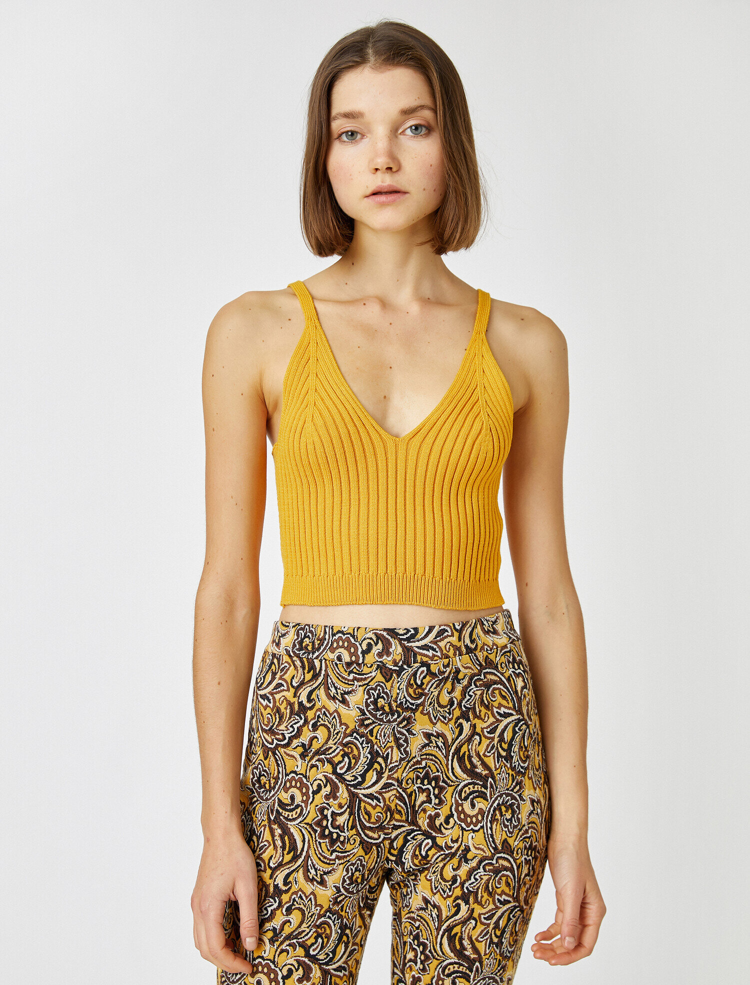   Fitilli Atlet V Yaka