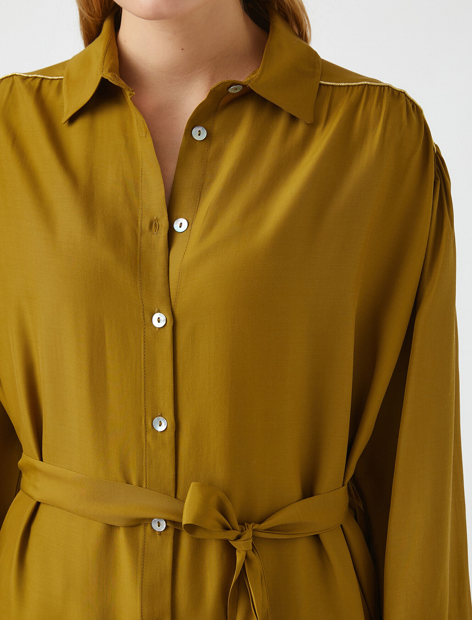   Kemer Detaylı Tunik