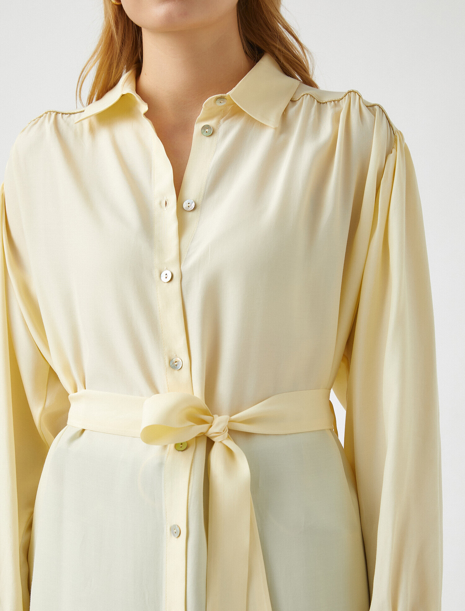   Kemer Detaylı Tunik