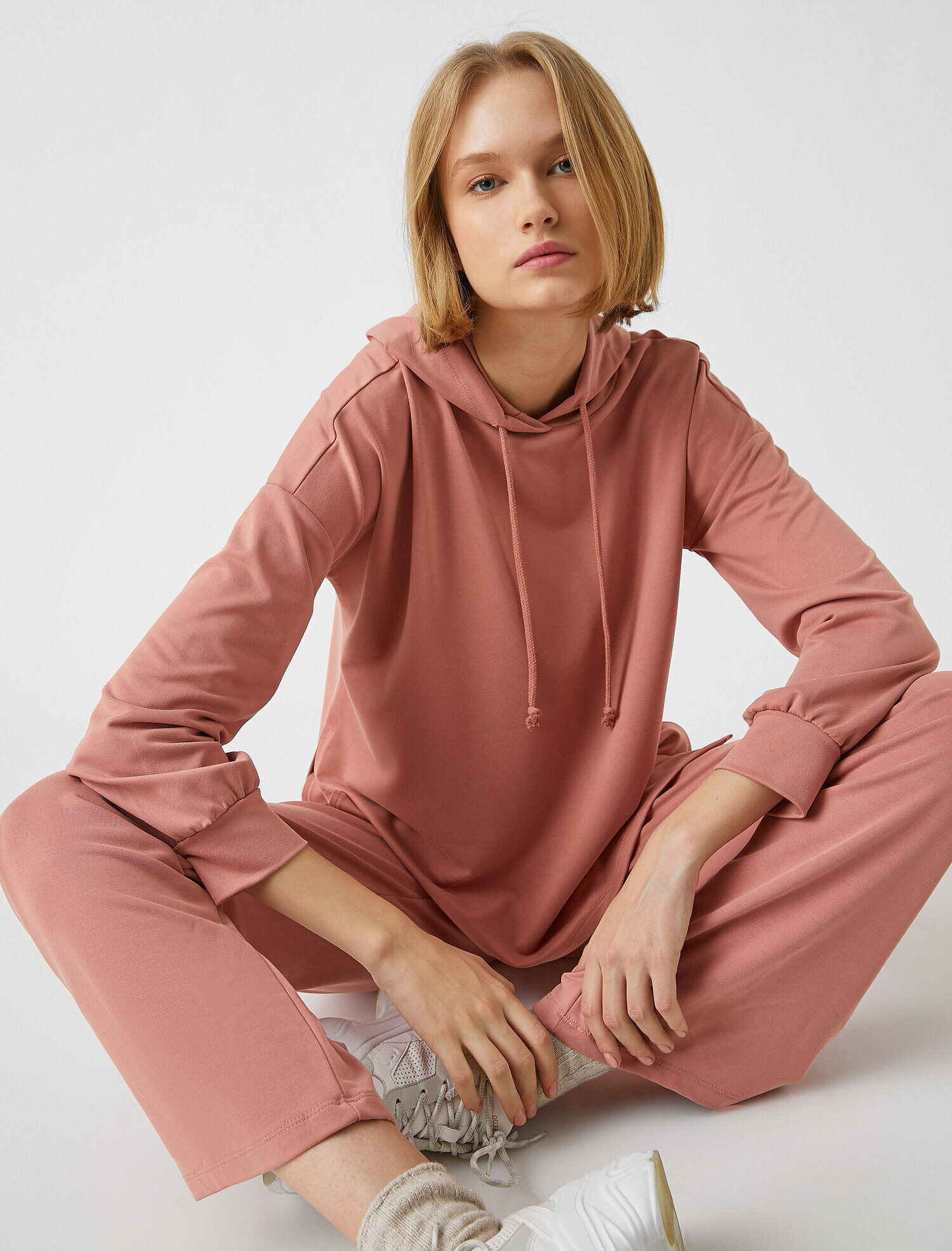   Kapüşonlu Sweatshirt