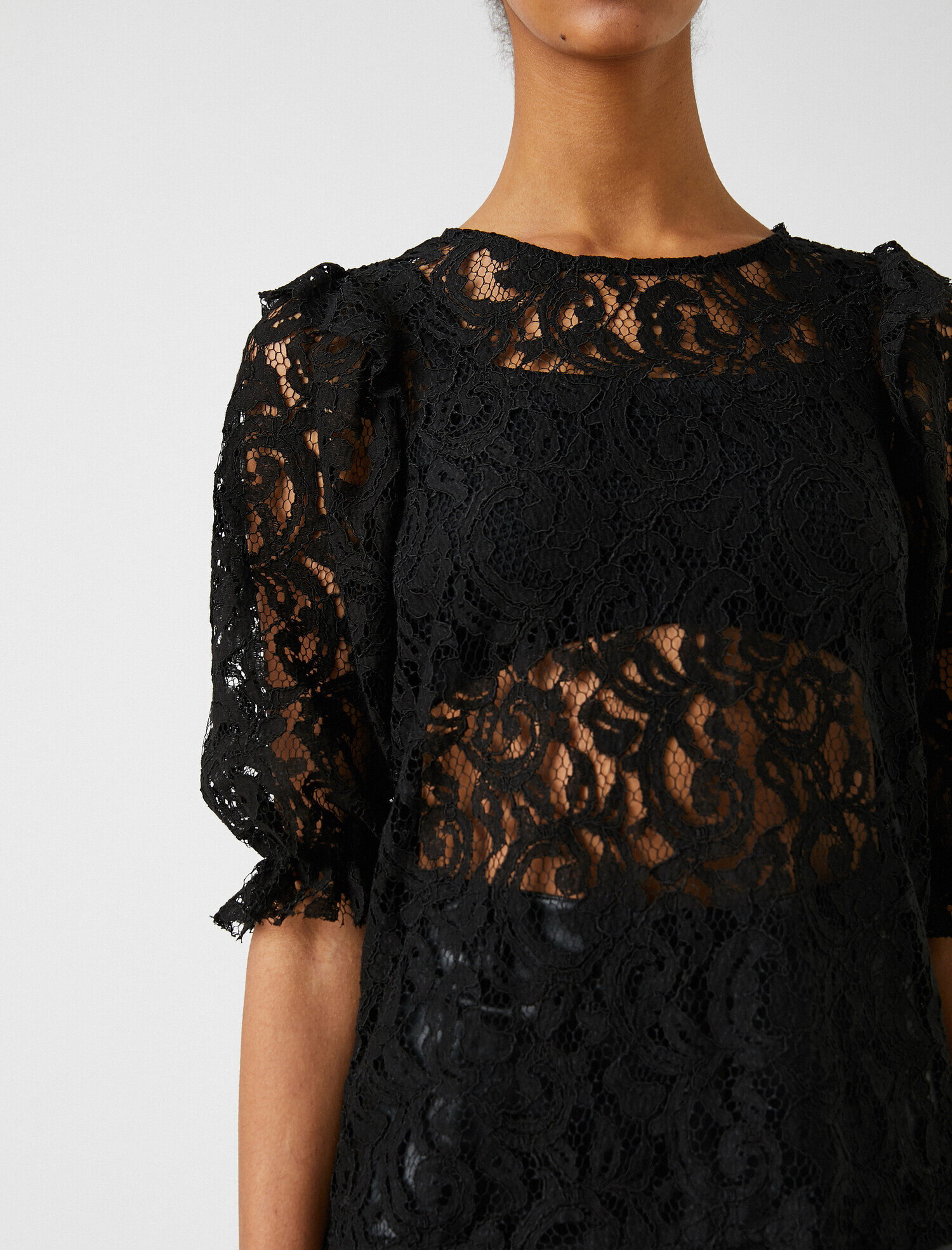   Bisiklet Yaka Kısa Kollu Dantel Tişört