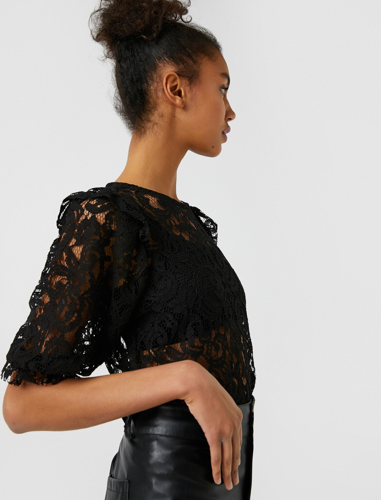   Bisiklet Yaka Kısa Kollu Dantel Tişört